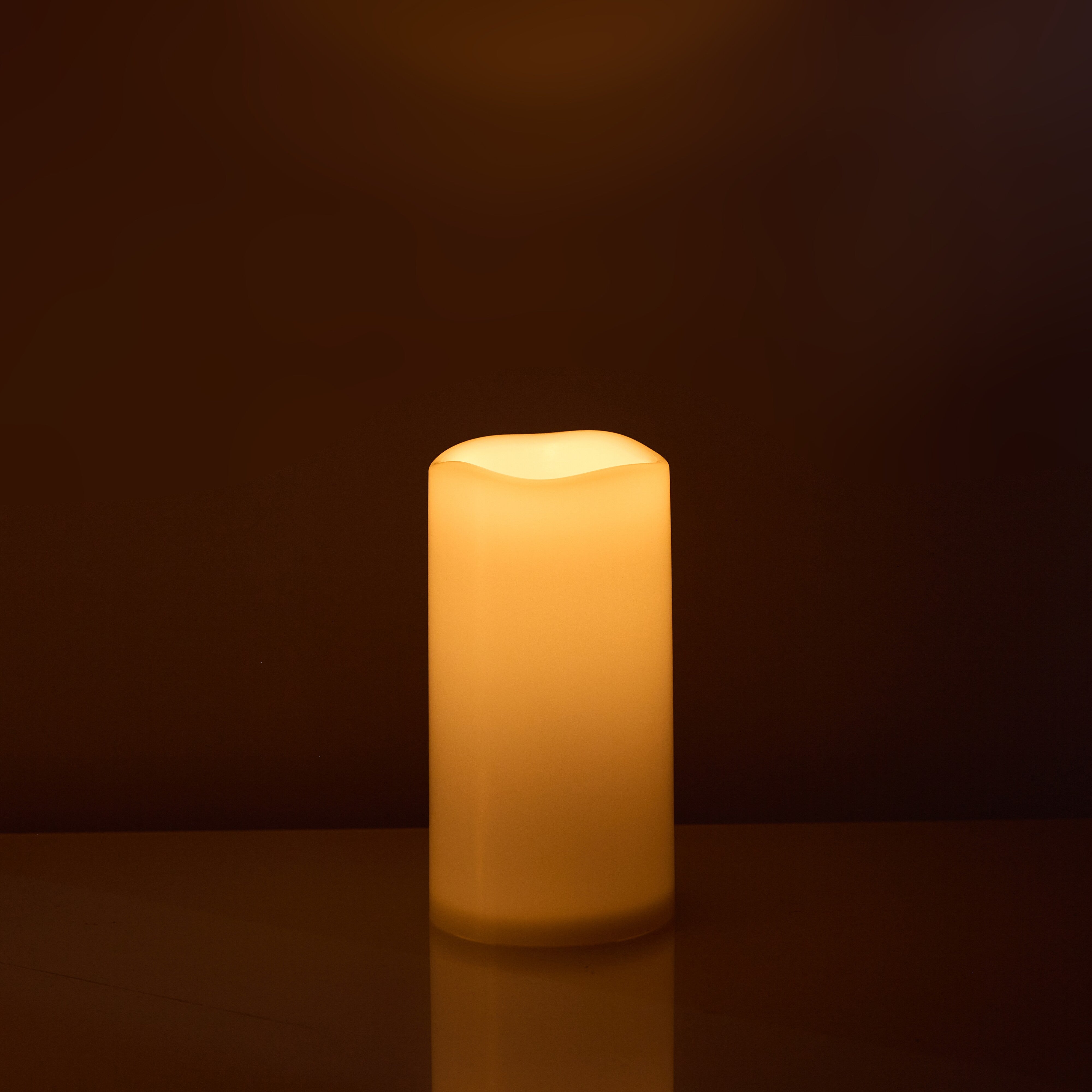 Rogue Elaris Solar Candle 10x10x20cm White