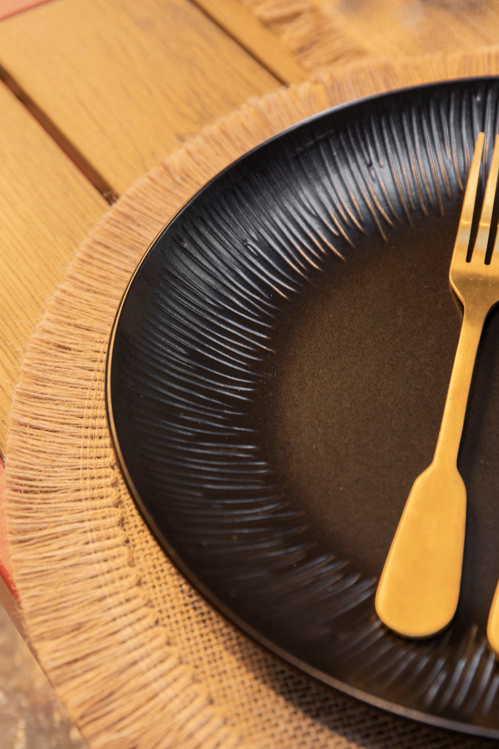 Mikasa Hessian Round Placemat Set 4 Piece 38cm (Natural)