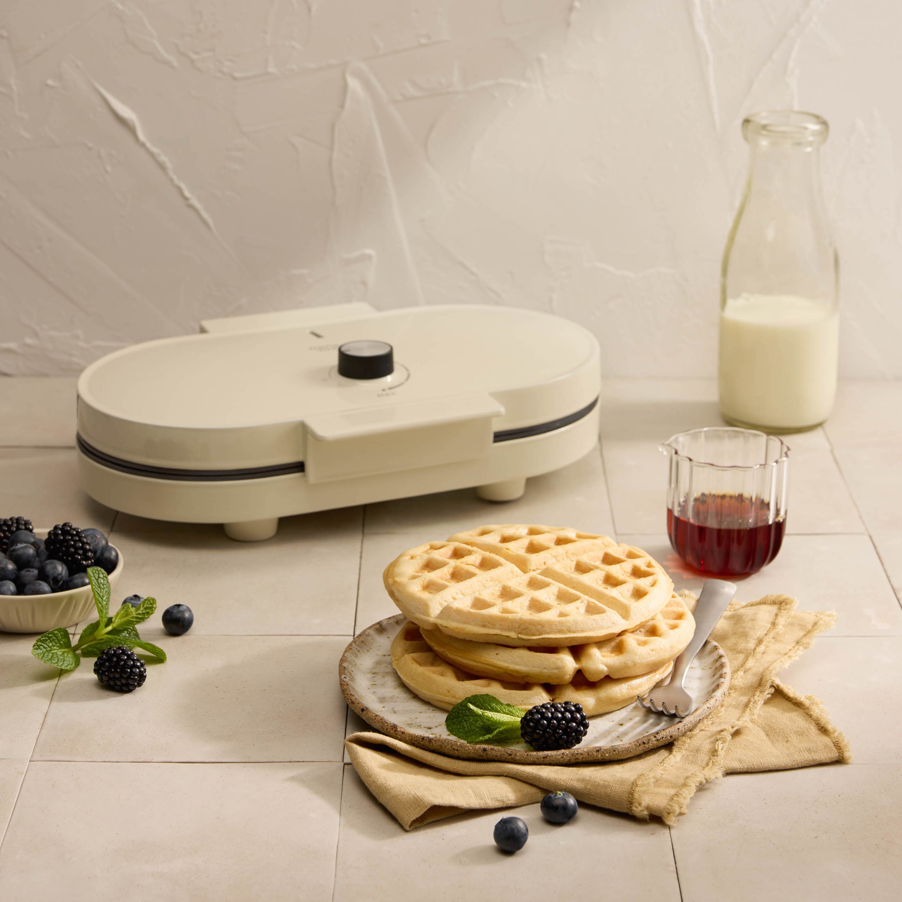 Davis & Waddell Electric Double Belgian Waffle Maker Cream
