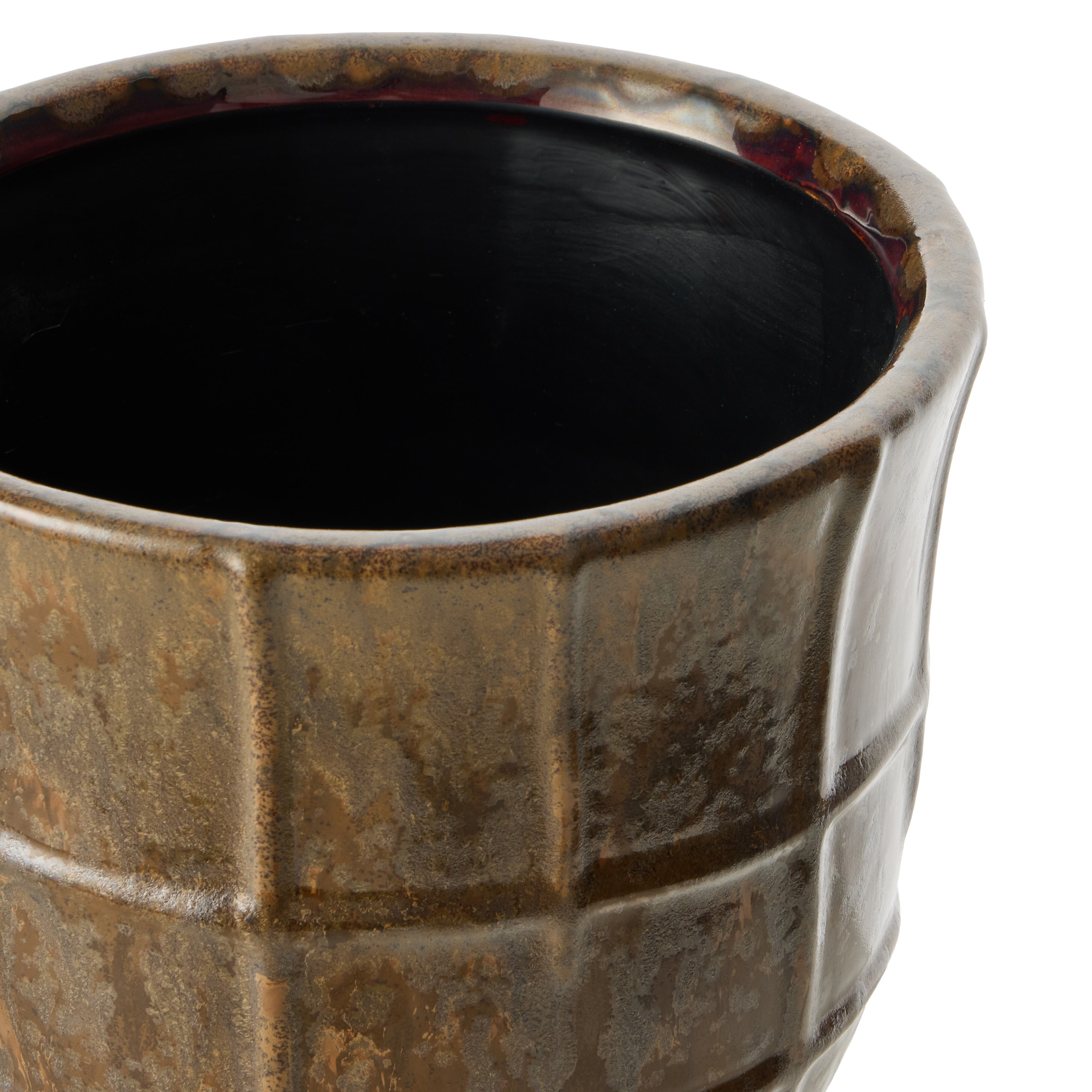 Rogue Brynn Pot