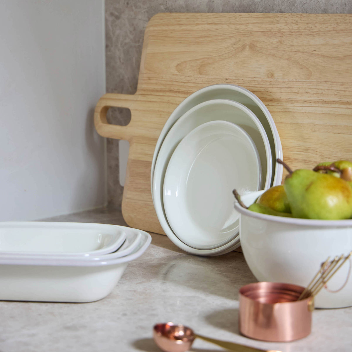 Davis & Waddell Daylesford Enamel Pie Dish Rectangle 3 Piece Set Cream