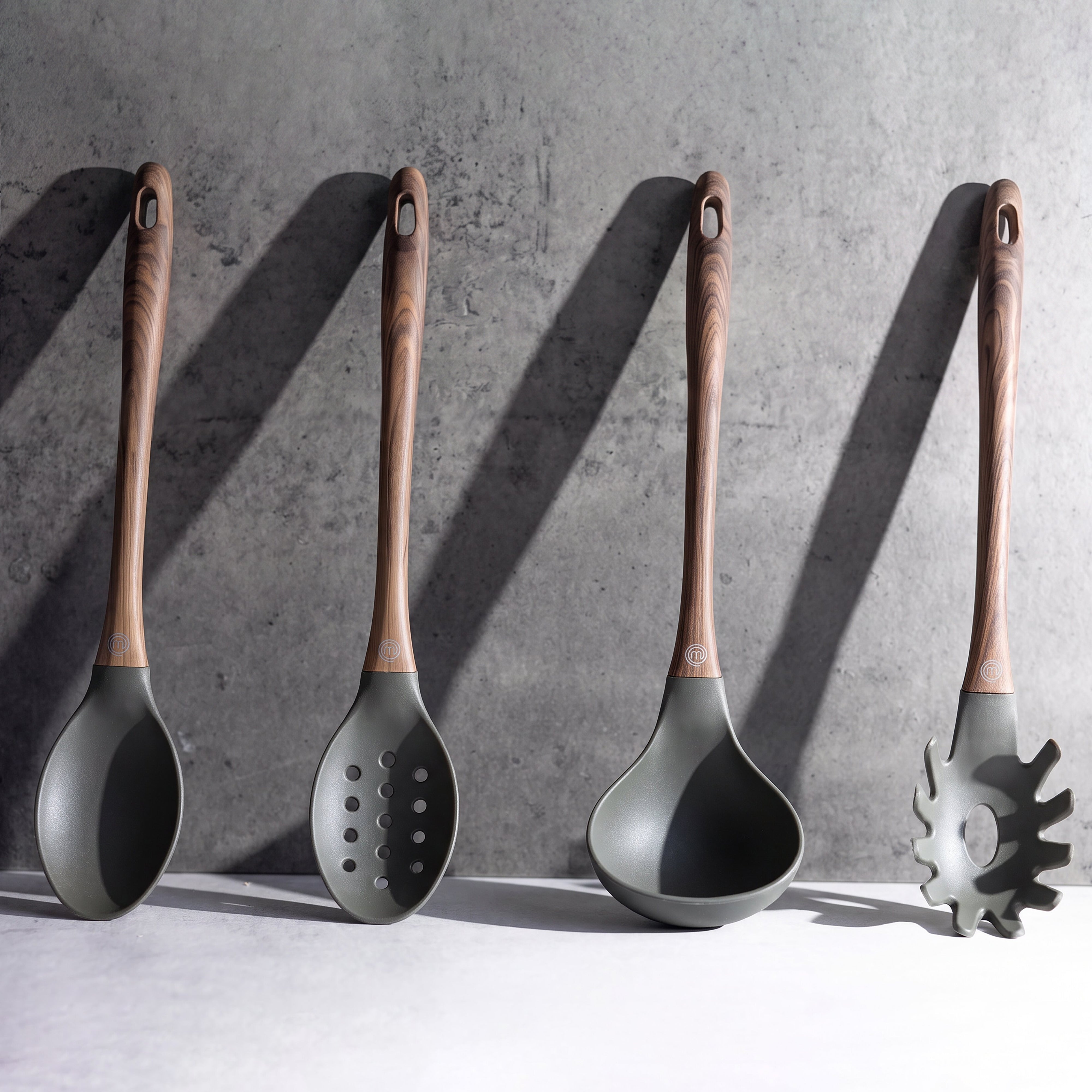 MasterChef Sage Base Pasta Server Sage & Brown