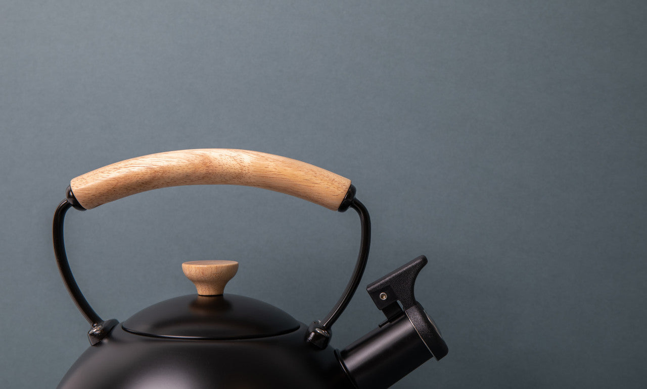 La Cafetière Whistling Kettle 1.6L (Black)