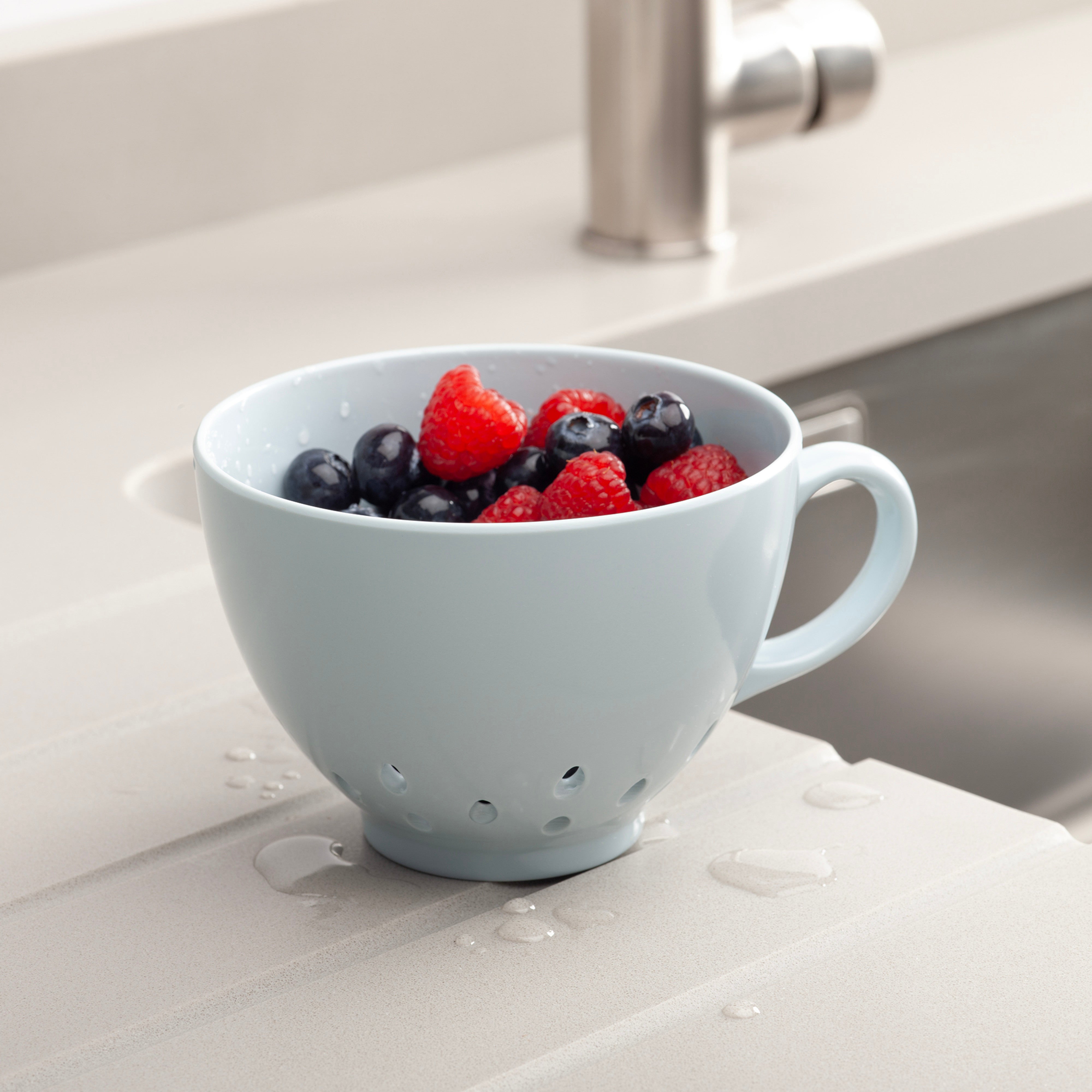 Zeal Keep It Handy Berry Colander Blue