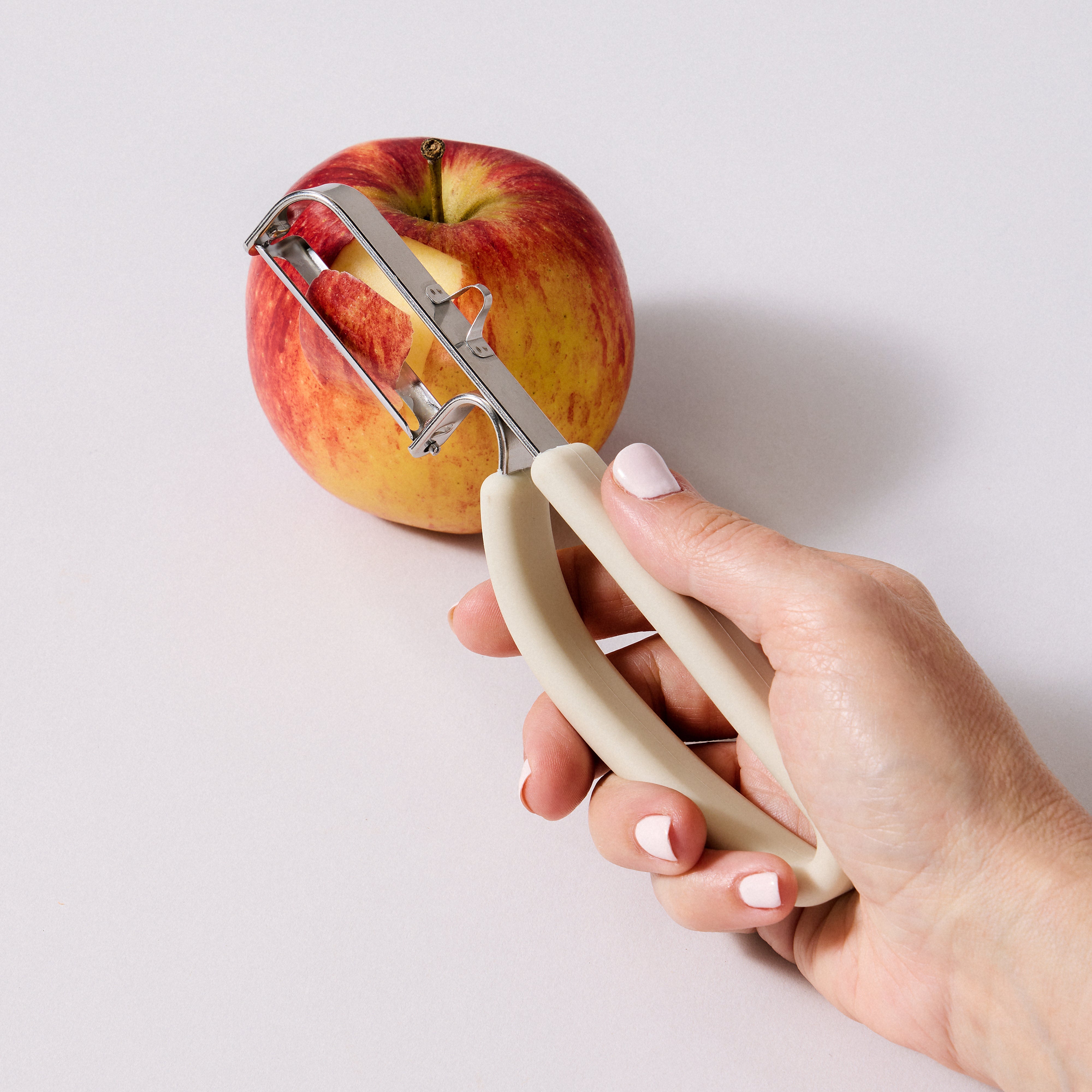 SVNA Stainless Steel Blade Swivel Peeler Cream