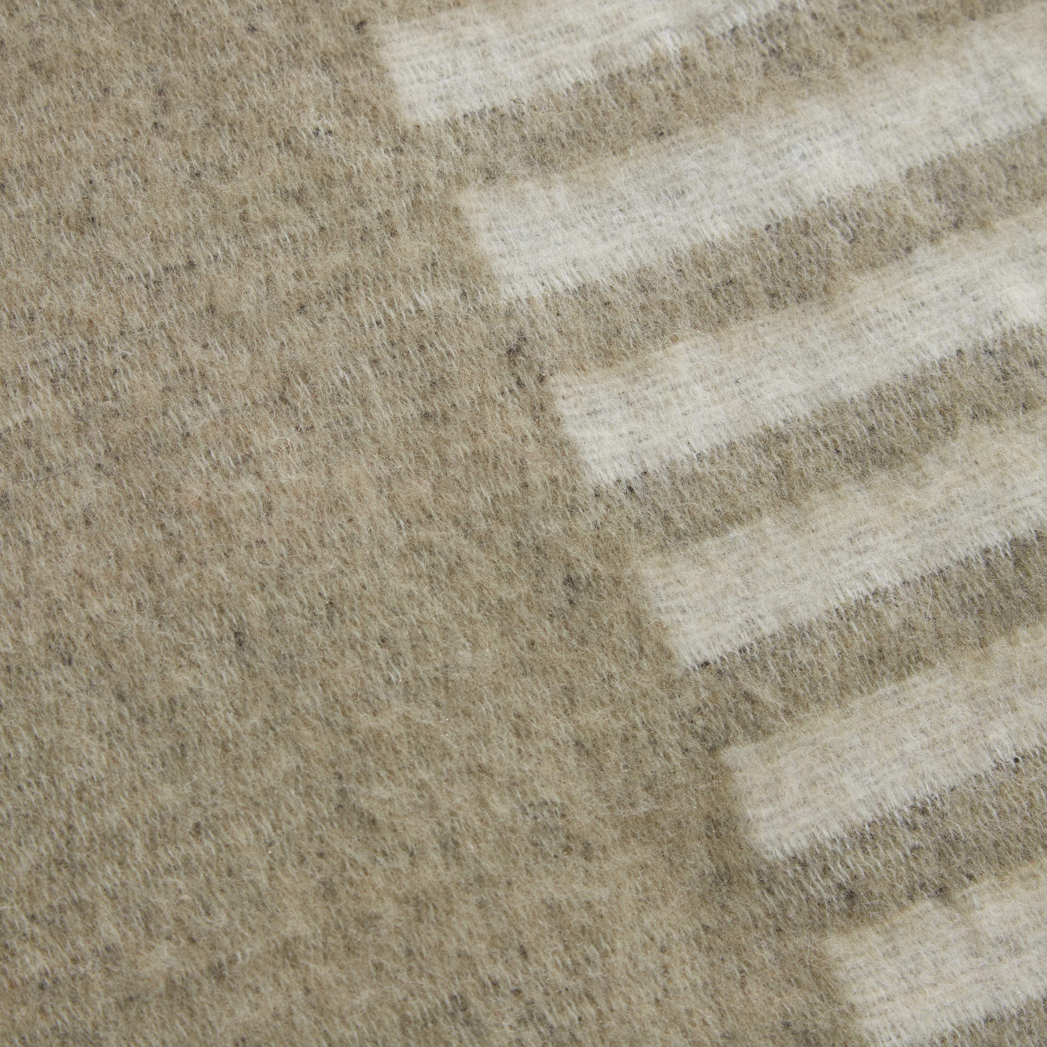 Grand Designs Forest Throw Brown