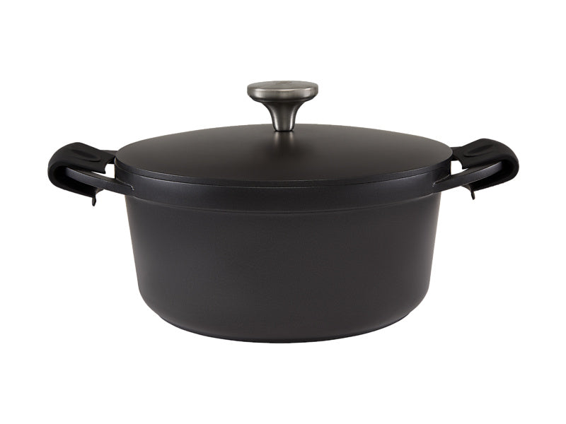 Maxwell & Williams Cast Lite Non-Stick Casserole 4.2L Ecru 24cm