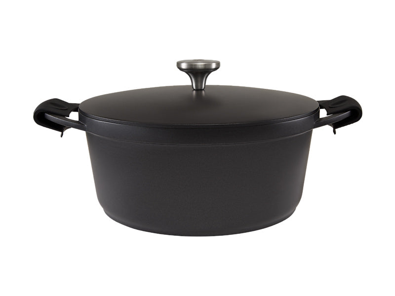Maxwell & Williams Cast Lite Non-Stick Casserole 6.3L Ecru 28cm