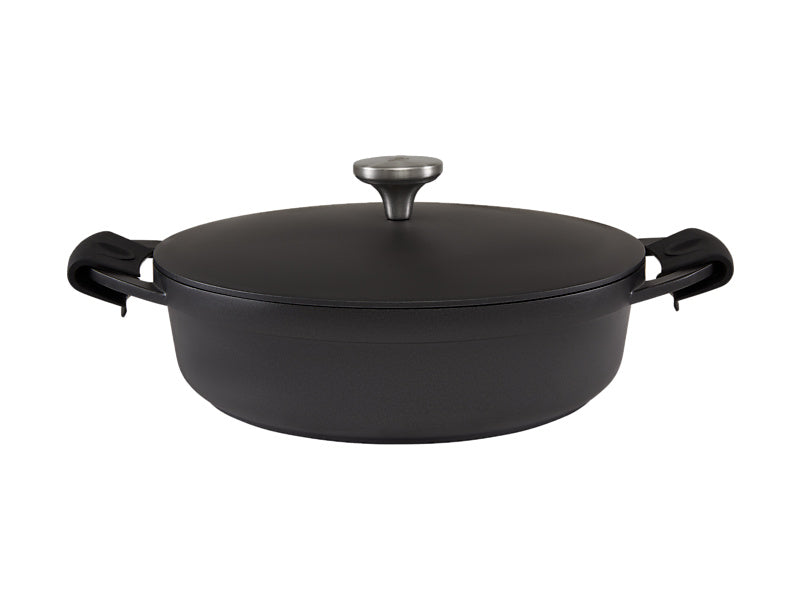 Maxwell & Williams Cast Lite Non-Stick Shallow Casserole 4L Black 28cm