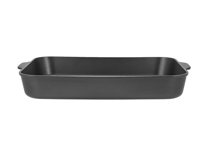 Maxwell & Williams Cast Lite Non-Stick Roaster Ecru 38 x 28.4 x 5.5cm
