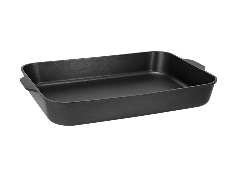 Maxwell & Williams Cast Lite Non-Stick Roaster Ecru 38 x 28.4 x 5.5cm