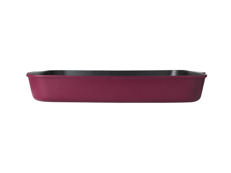 Maxwell & Williams Cast Lite Non-Stick Roaster Cherry 38 x 28.4 x 5.5cm