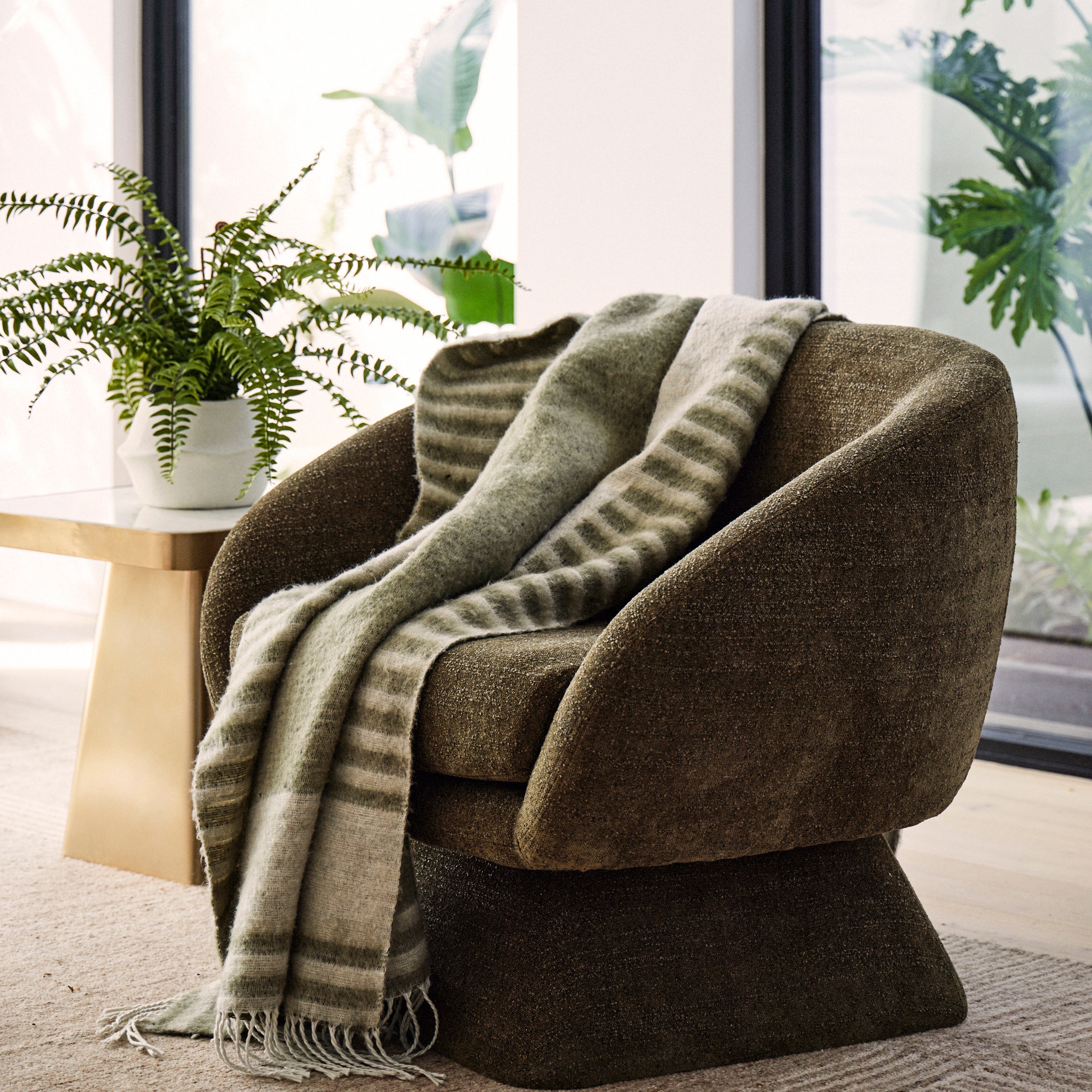 Grand Designs Forest Throw Brown