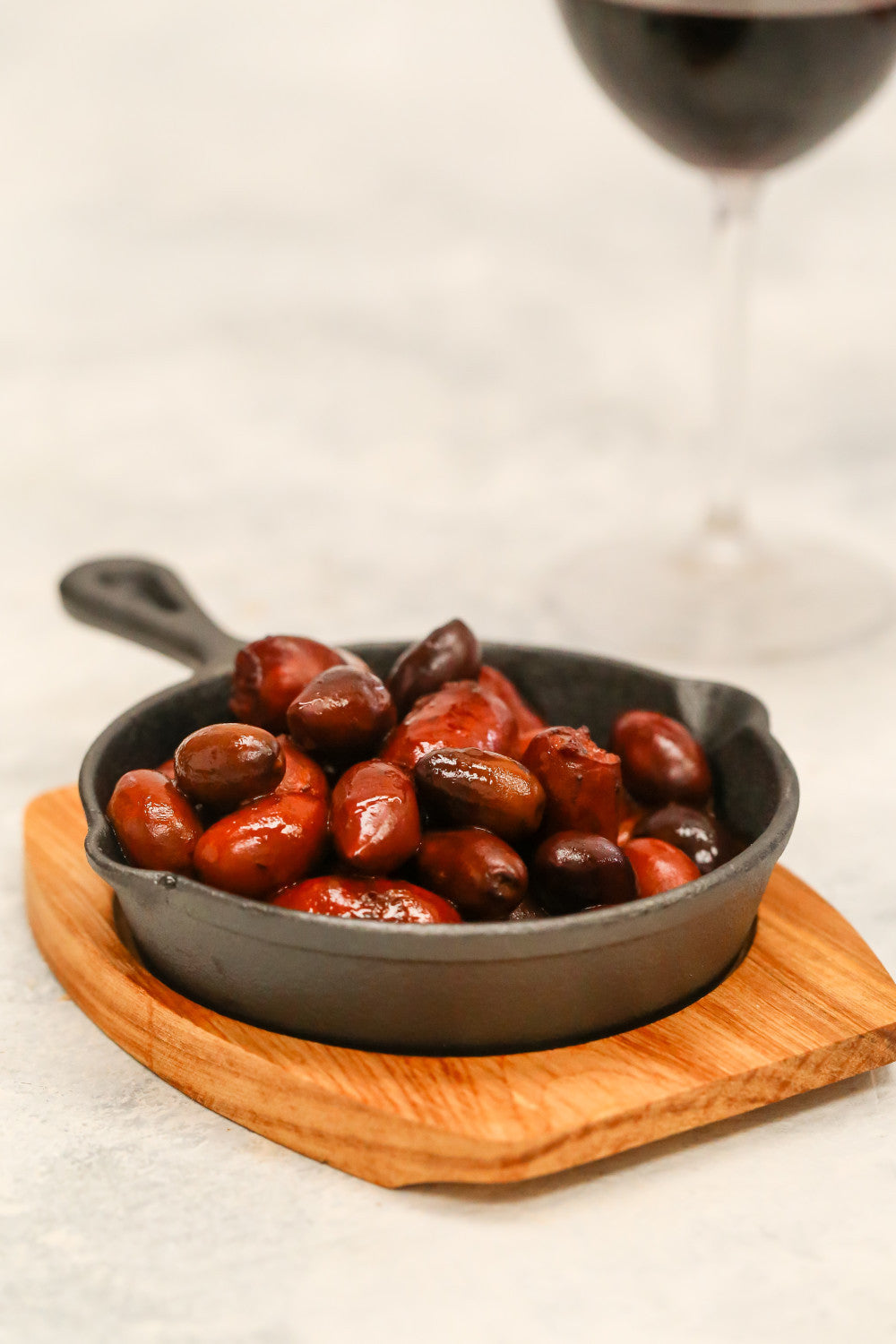 Artesà Cast Iron Mini Fry Pan with Serving Board 15cm