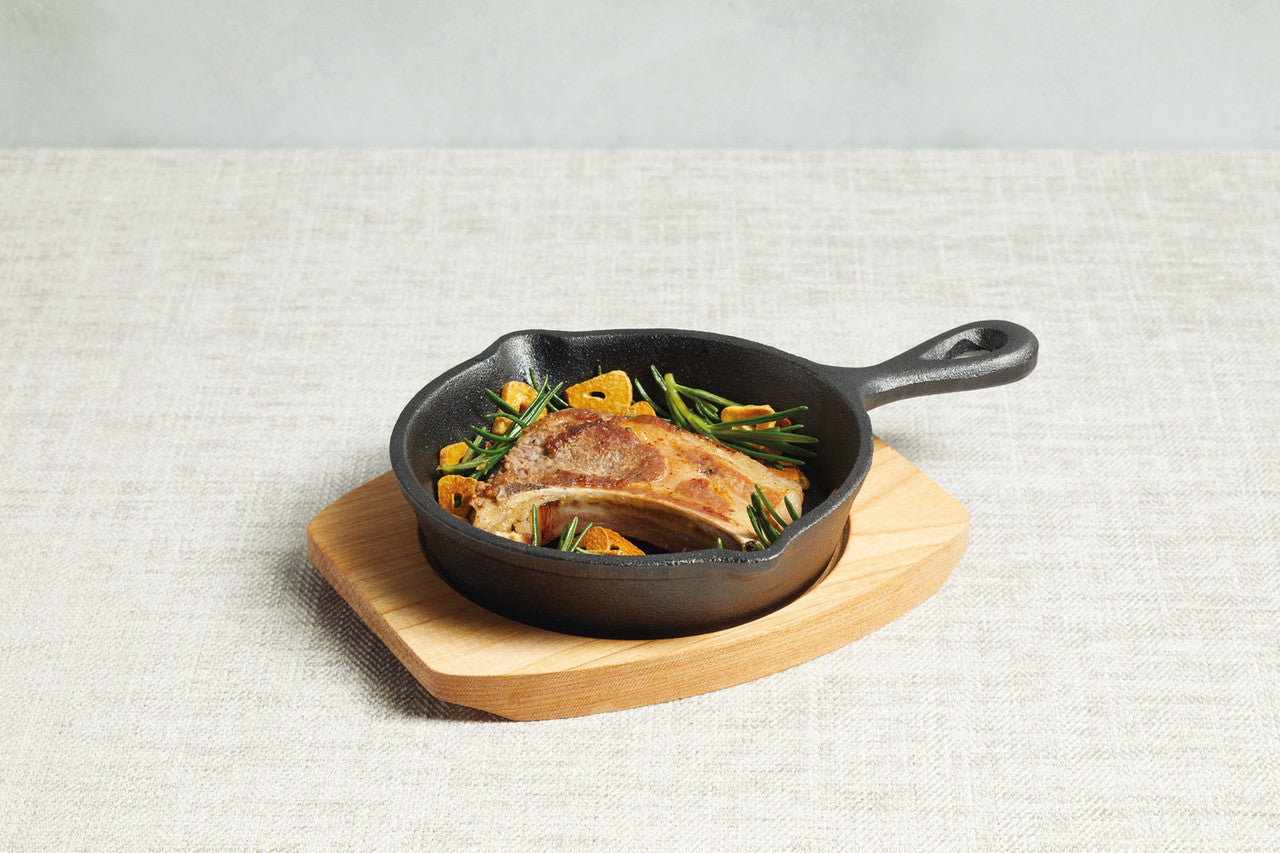 Artesà Cast Iron Mini Fry Pan with Serving Board 15cm
