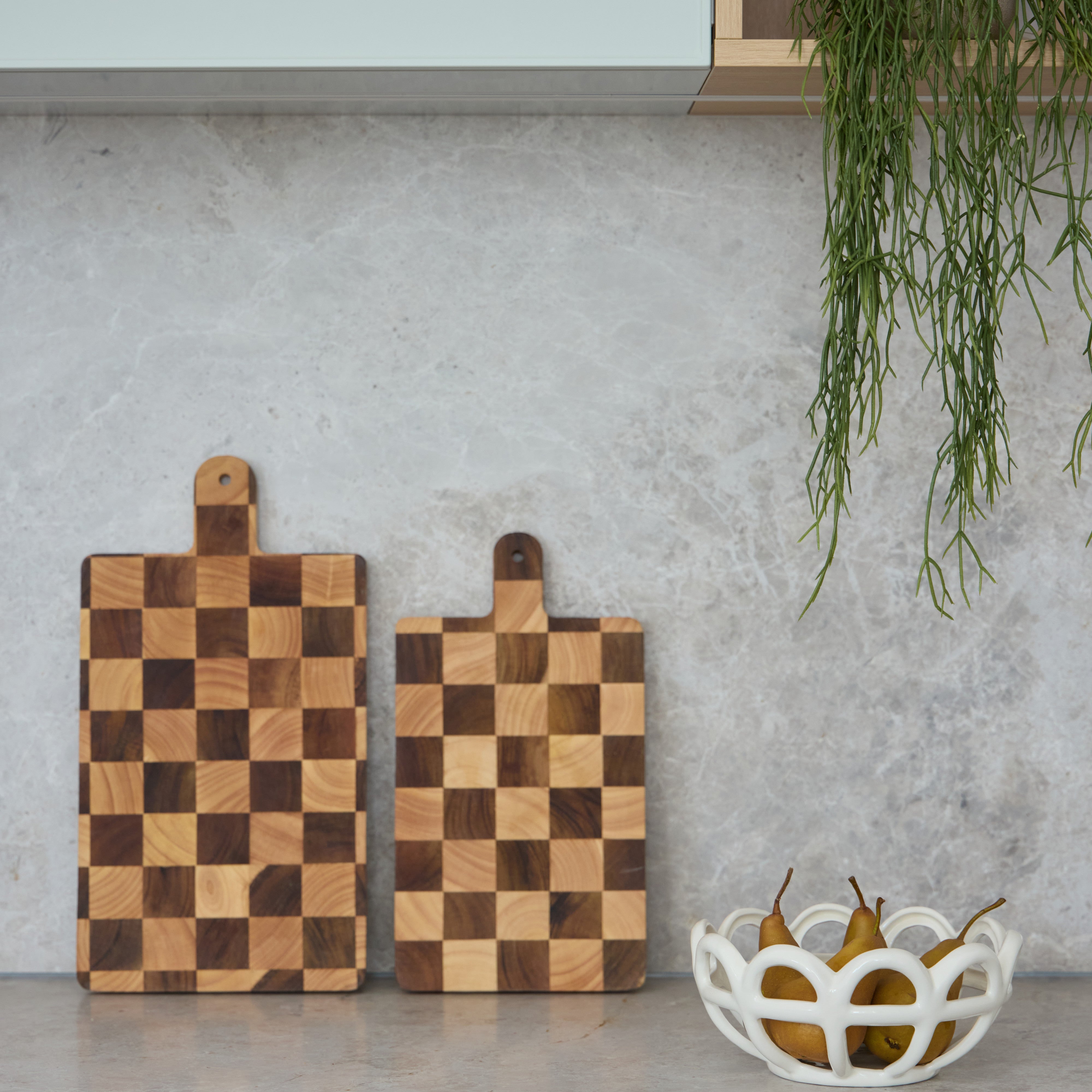 Davis & Waddell Hudson Acacia Wood Checkerboard Serving Board with Handle 44cm Natural