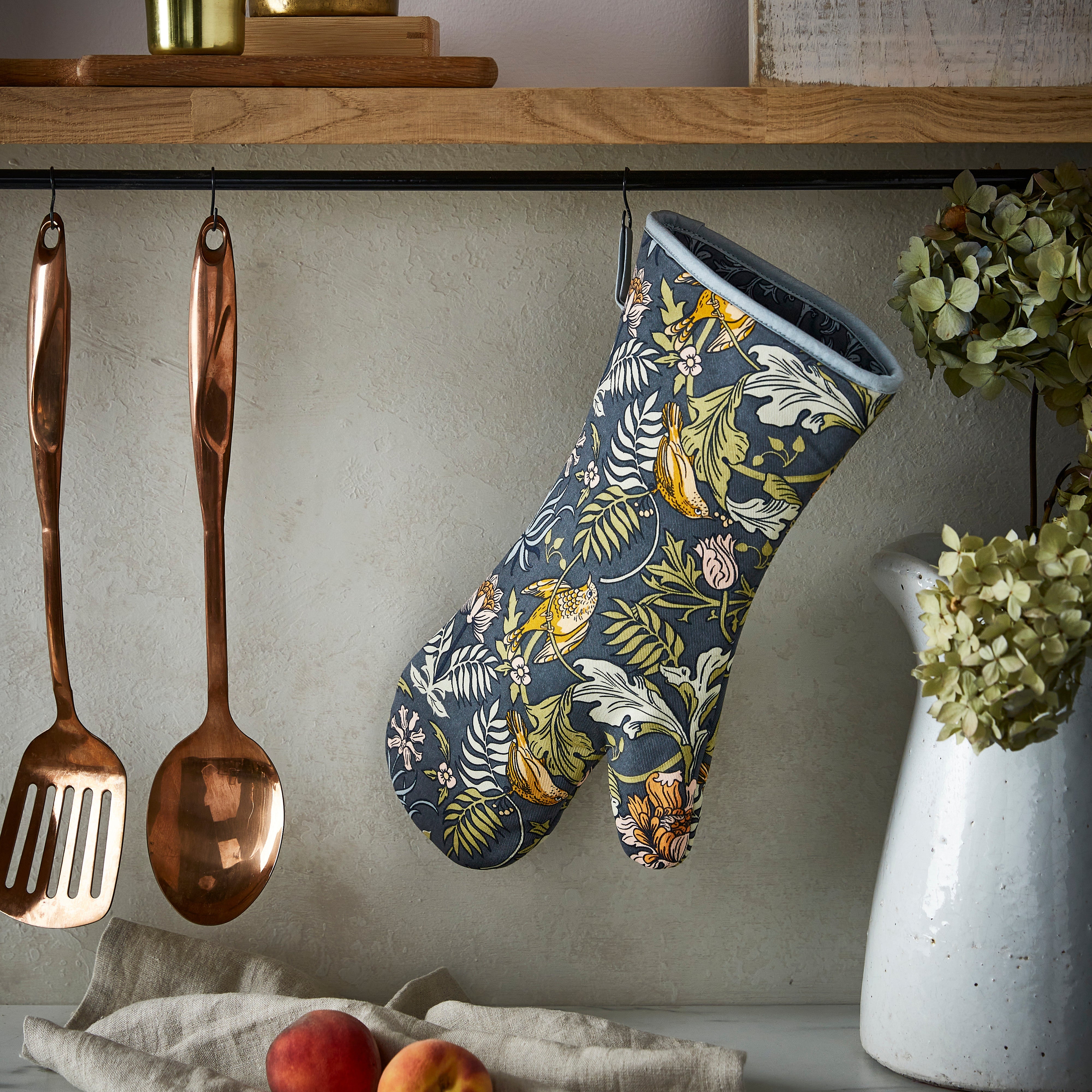 Ulster Weavers Finch & Flower Gauntlet Oven Glove Multi-Coloured