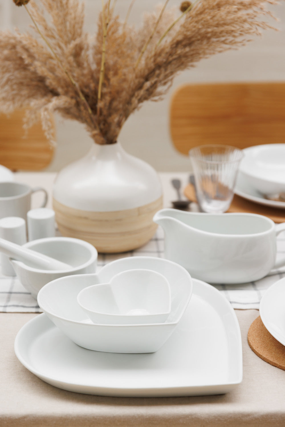Mikasa Chalk Porcelain Heart Serving Platter 30cm (White)