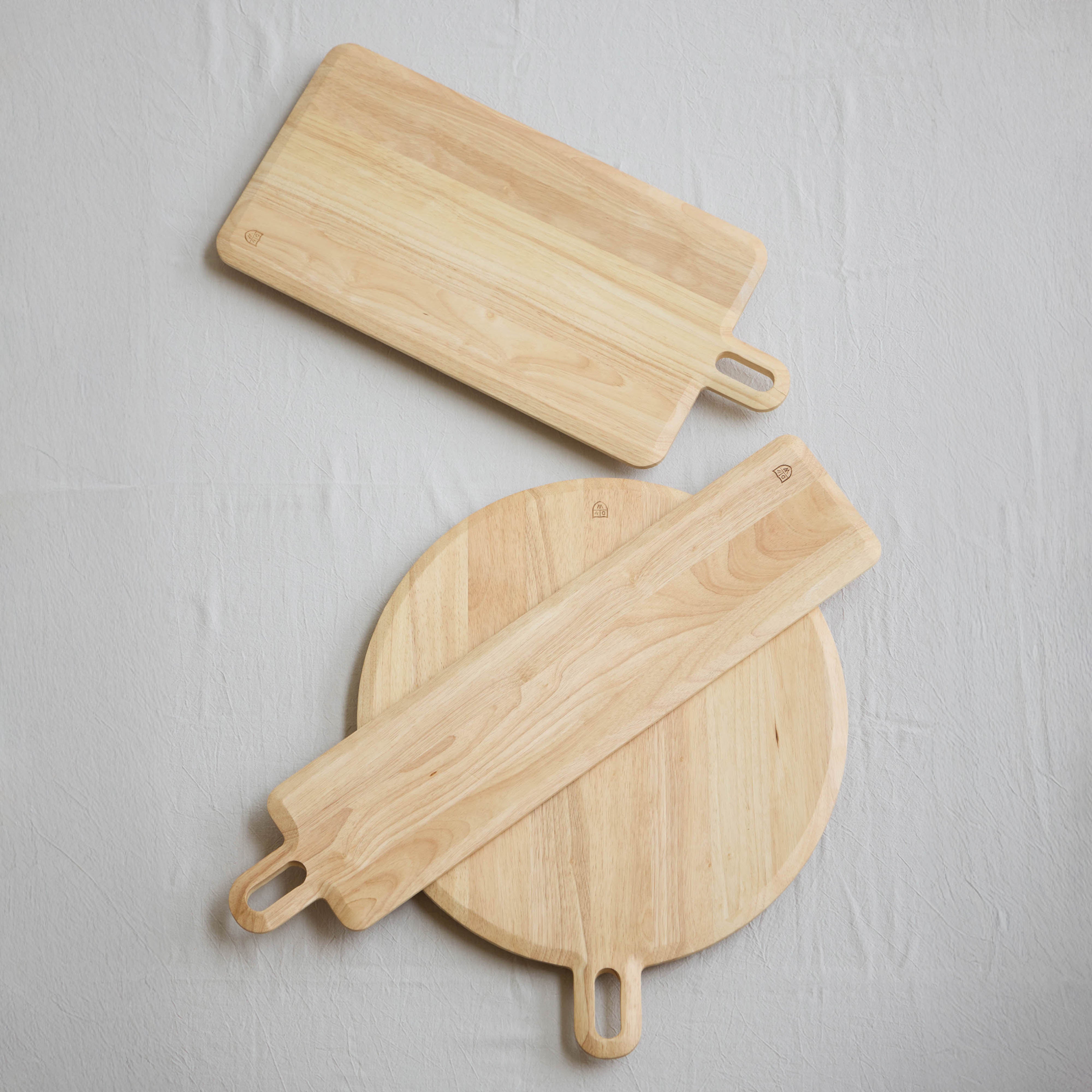 Davis & Waddell Harvest Raised Round Grazing Board 60cm Natural