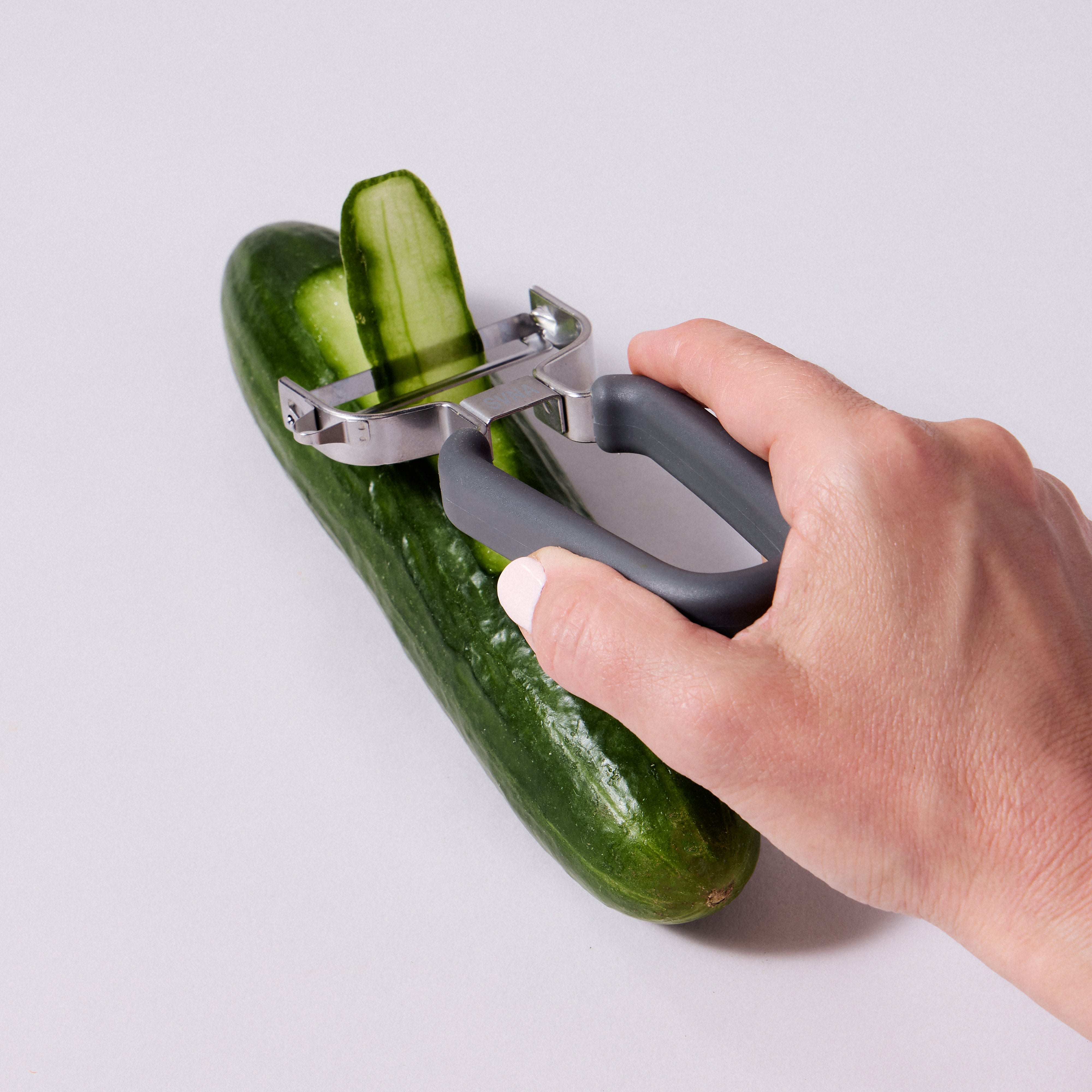 SVNA Stainless Steel Blade Y Peeler Grey