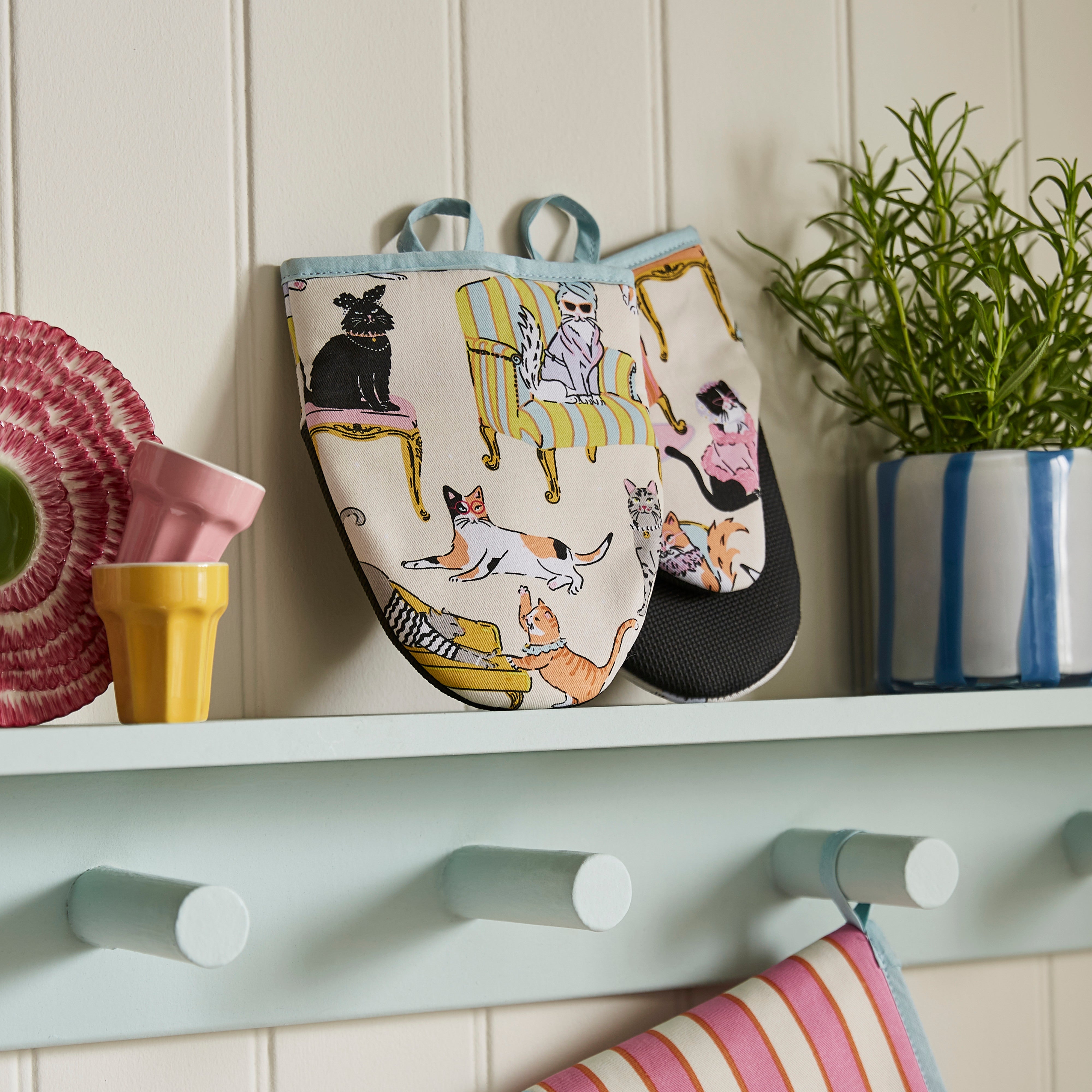 Ulster Weavers Cool Cats Microwave Mitts Multi-Coloured