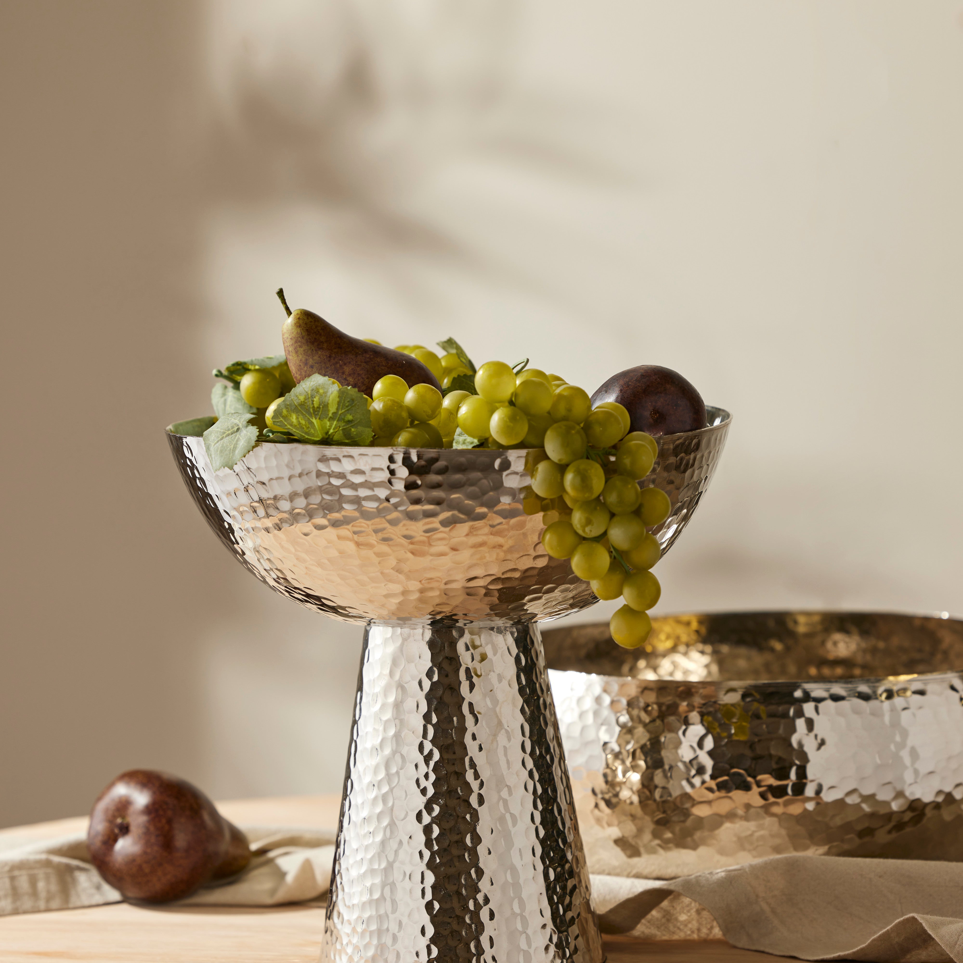 Rogue Pali Metal Footed Planter