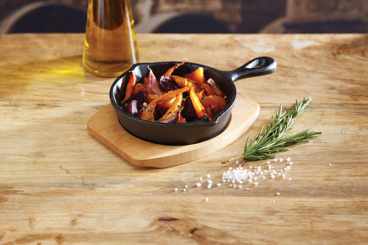Artesà Cast Iron Mini Fry Pan with Serving Board 15cm