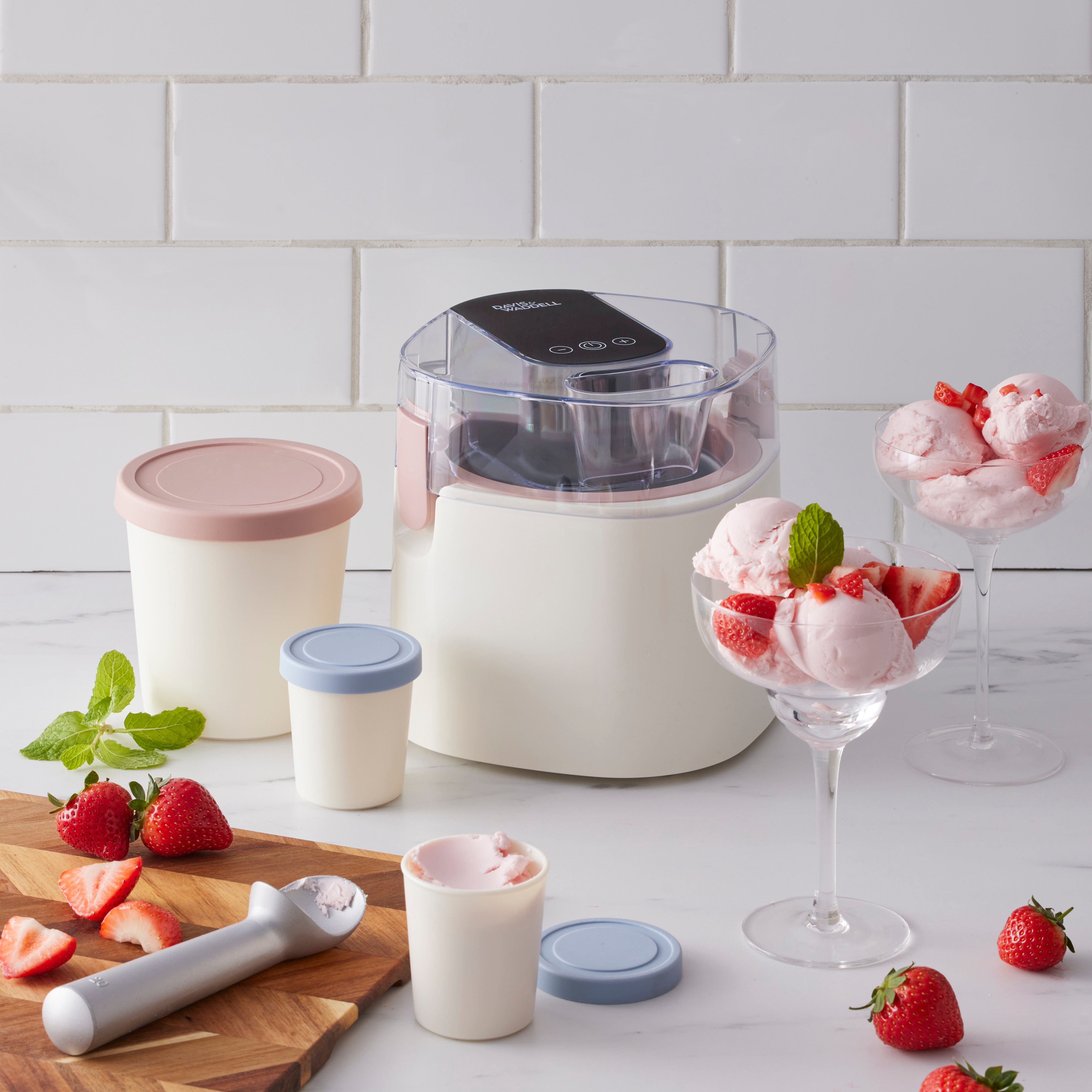 Davis & Waddell 1.4L Digital Ice Cream Maker Cream