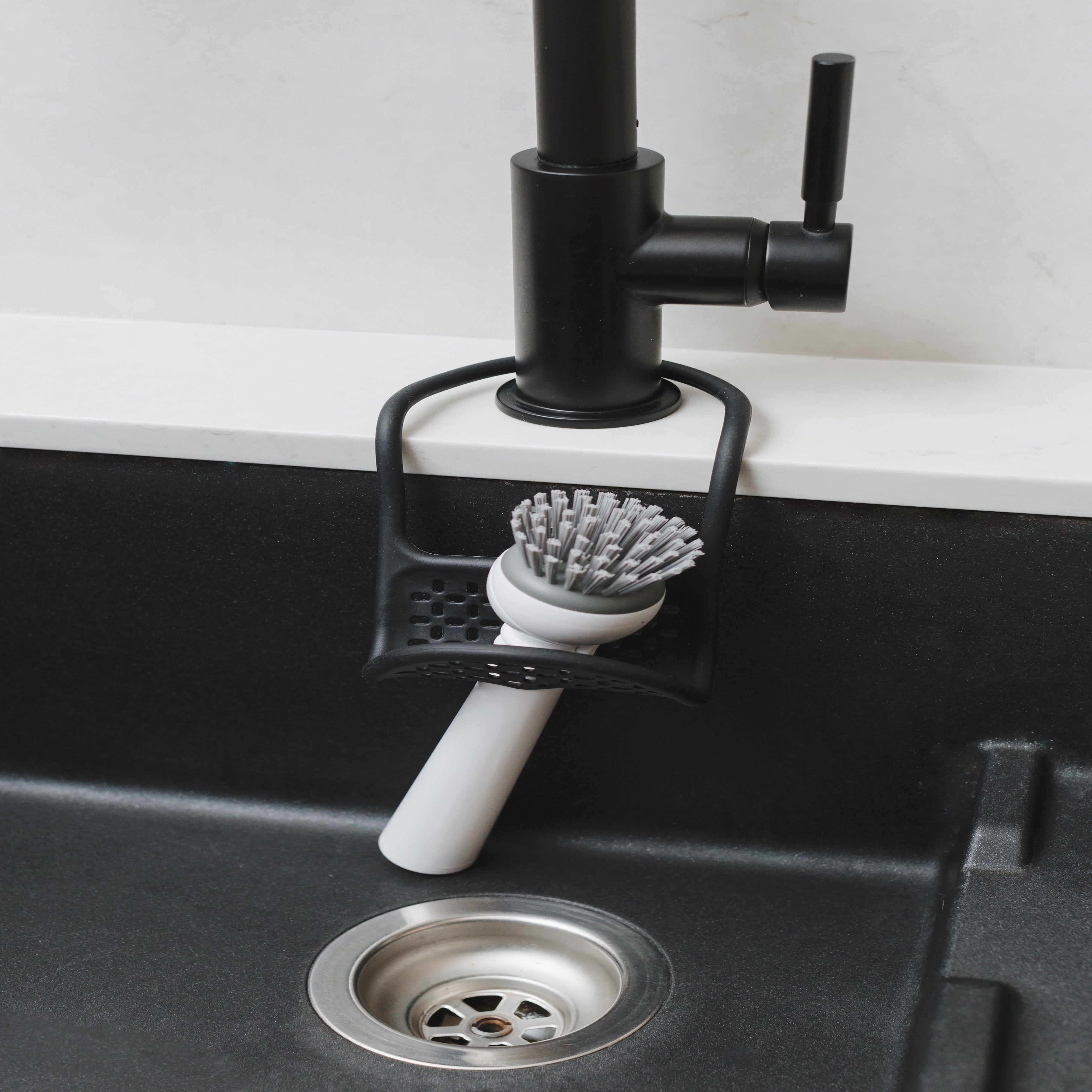 Umbra Sling Sink Caddy Black
