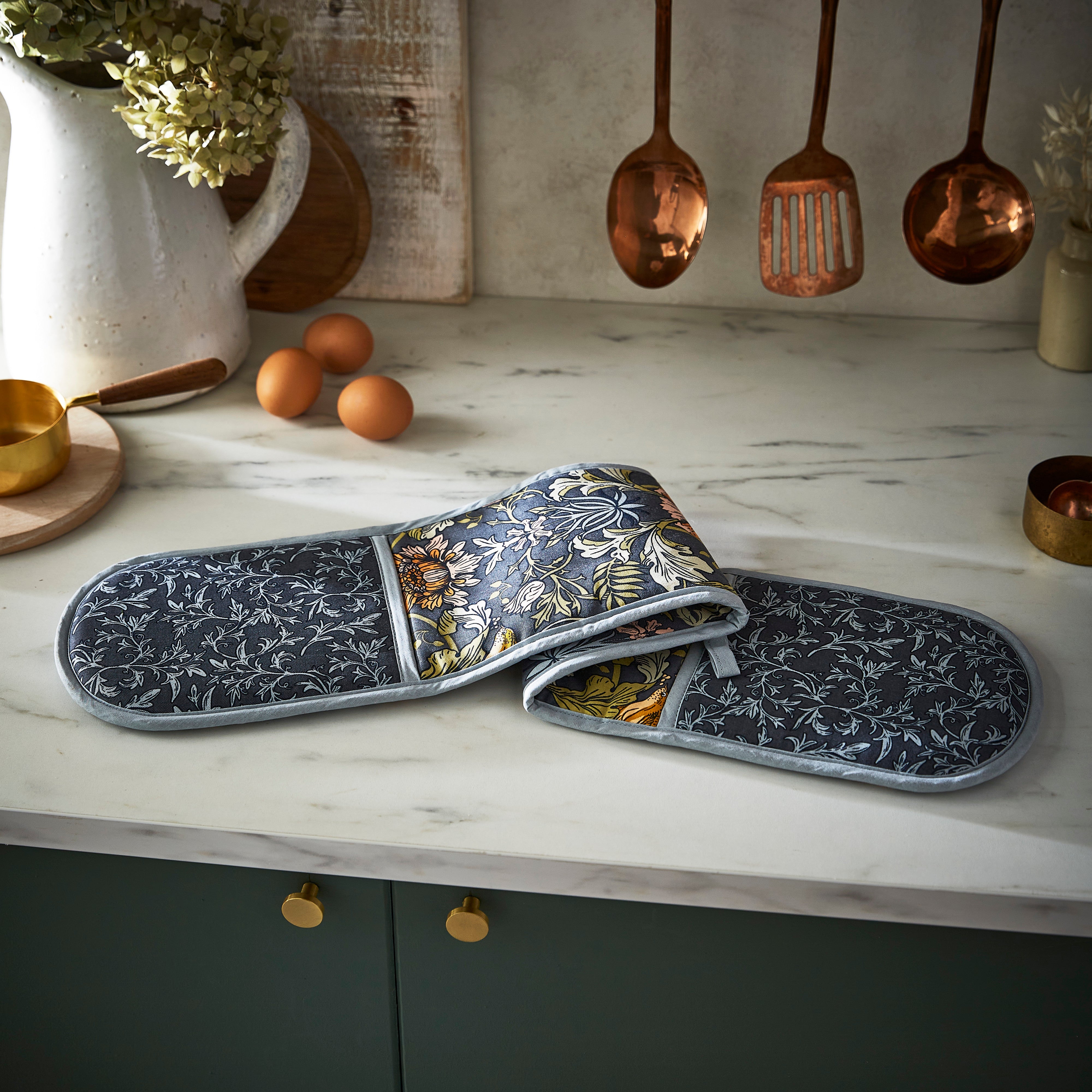 Ulster Weavers Finch & Flower Double Oven Glove Multi-Coloured