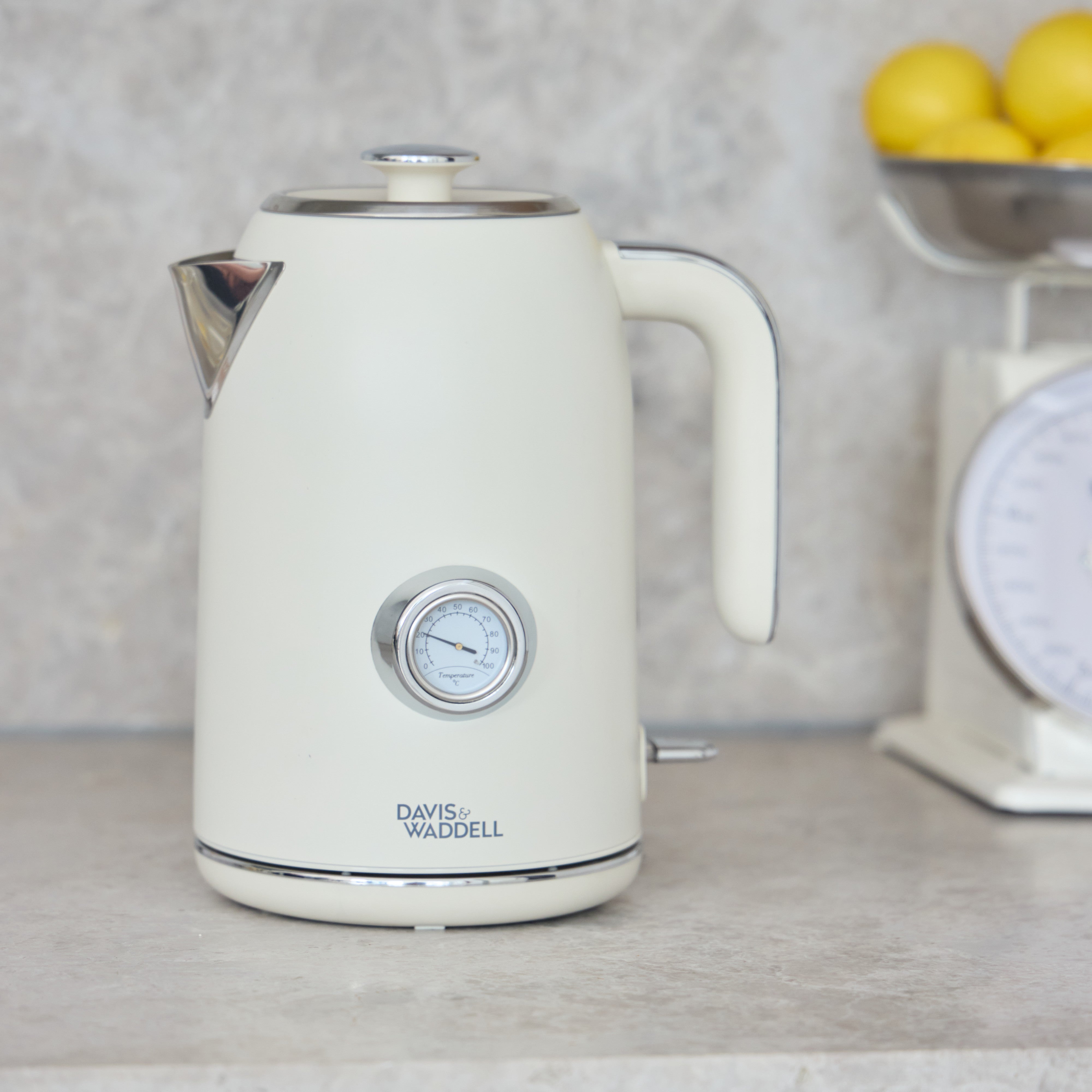Davis & Waddell Newbury Vintage Kettle 1.7L Cream