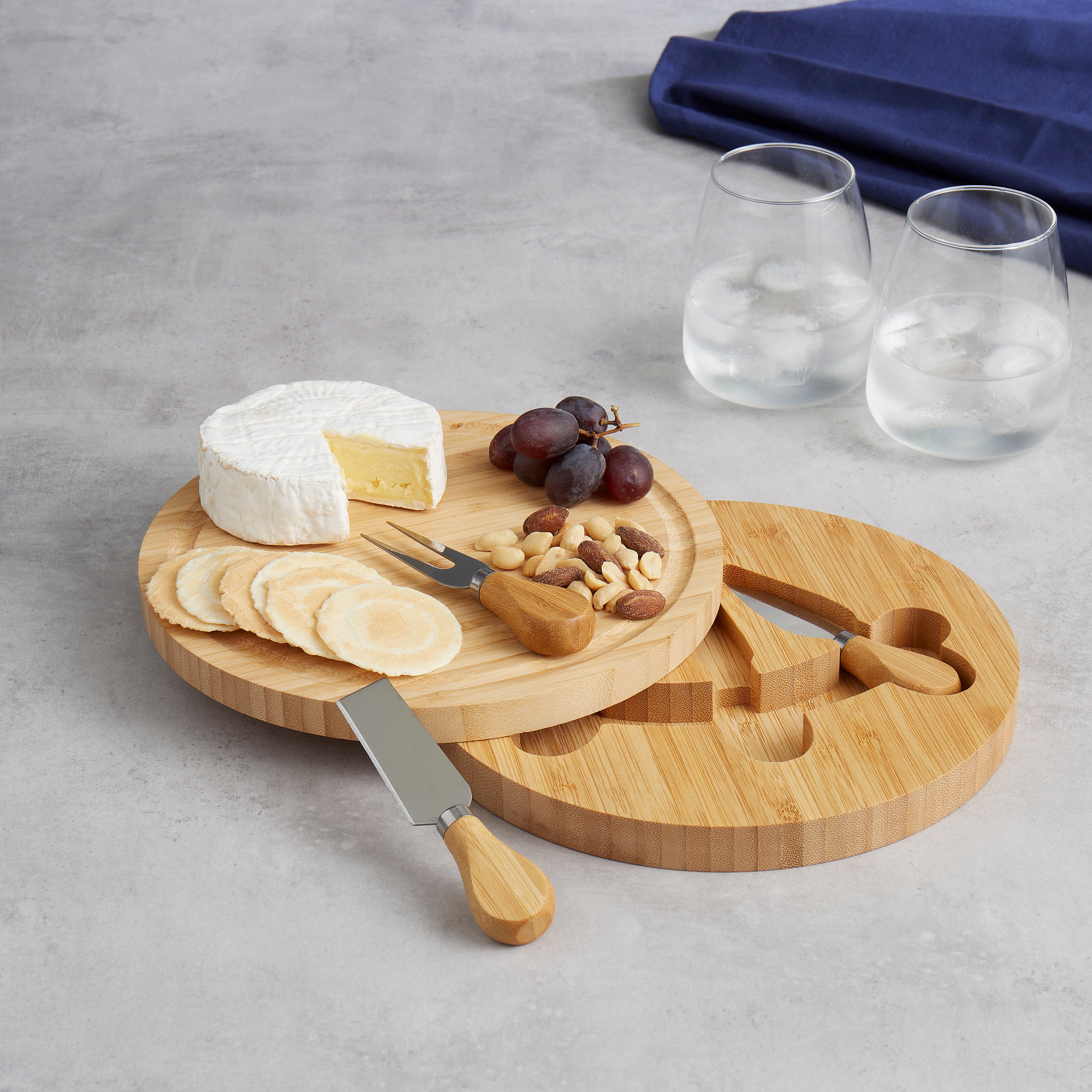 Davis & Waddell Bamboo Cheese Board with 3 Piece Set Knives Natural