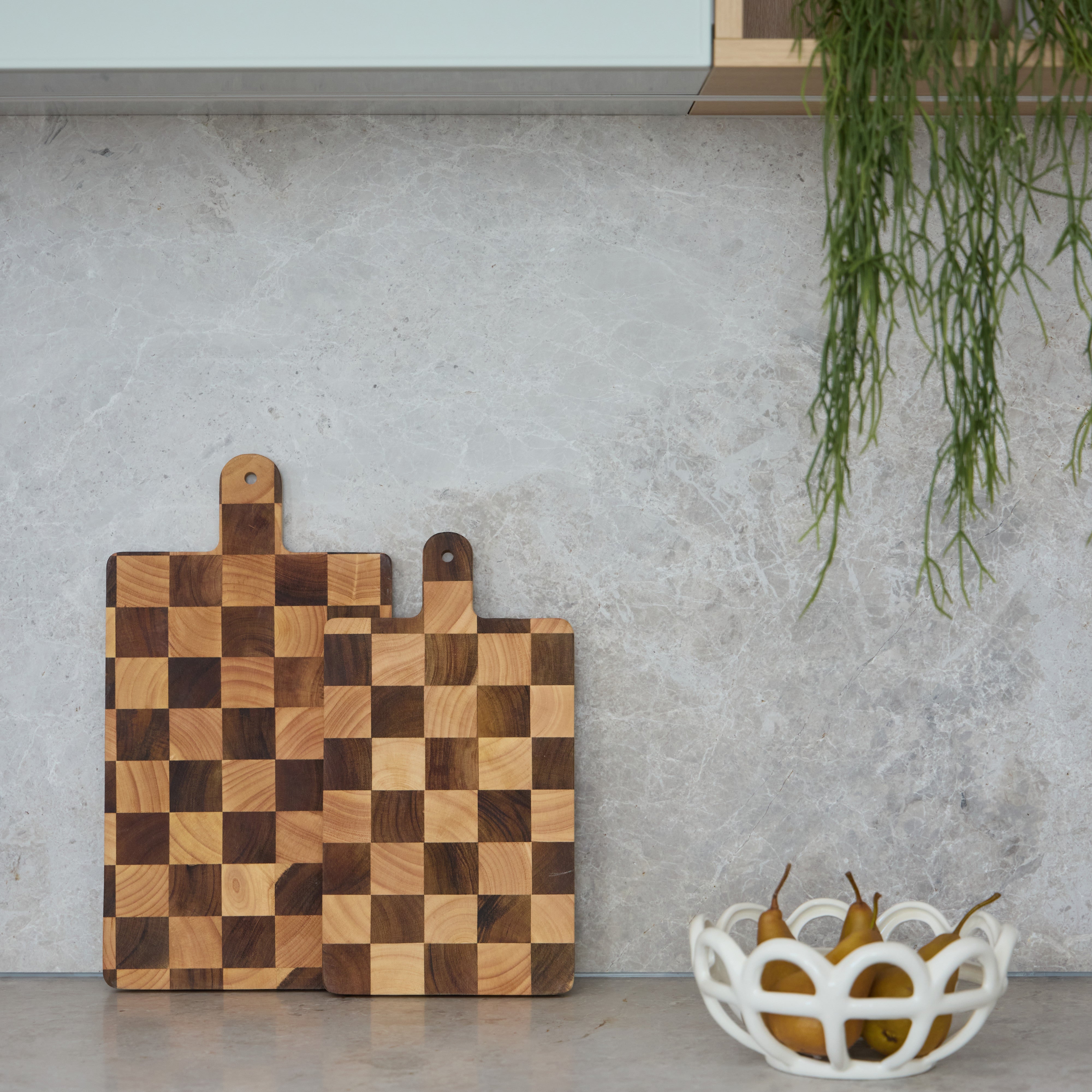 Davis & Waddell Hudson Acacia Wood Checkerboard Serving Board with Handle 44cm Natural
