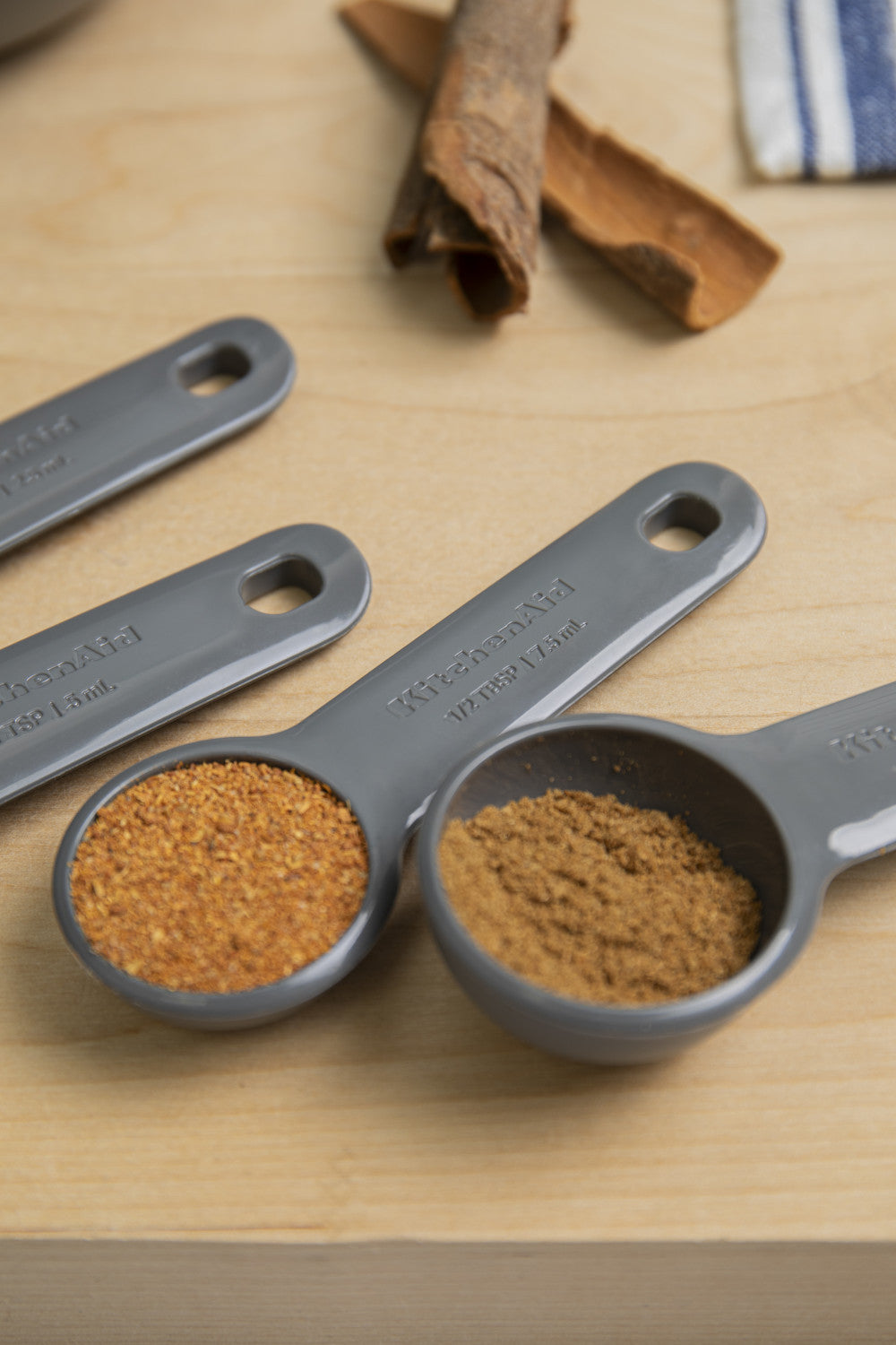 KitchenAid 5 Piece Measuring Spoon Set (Charcoal Grey)