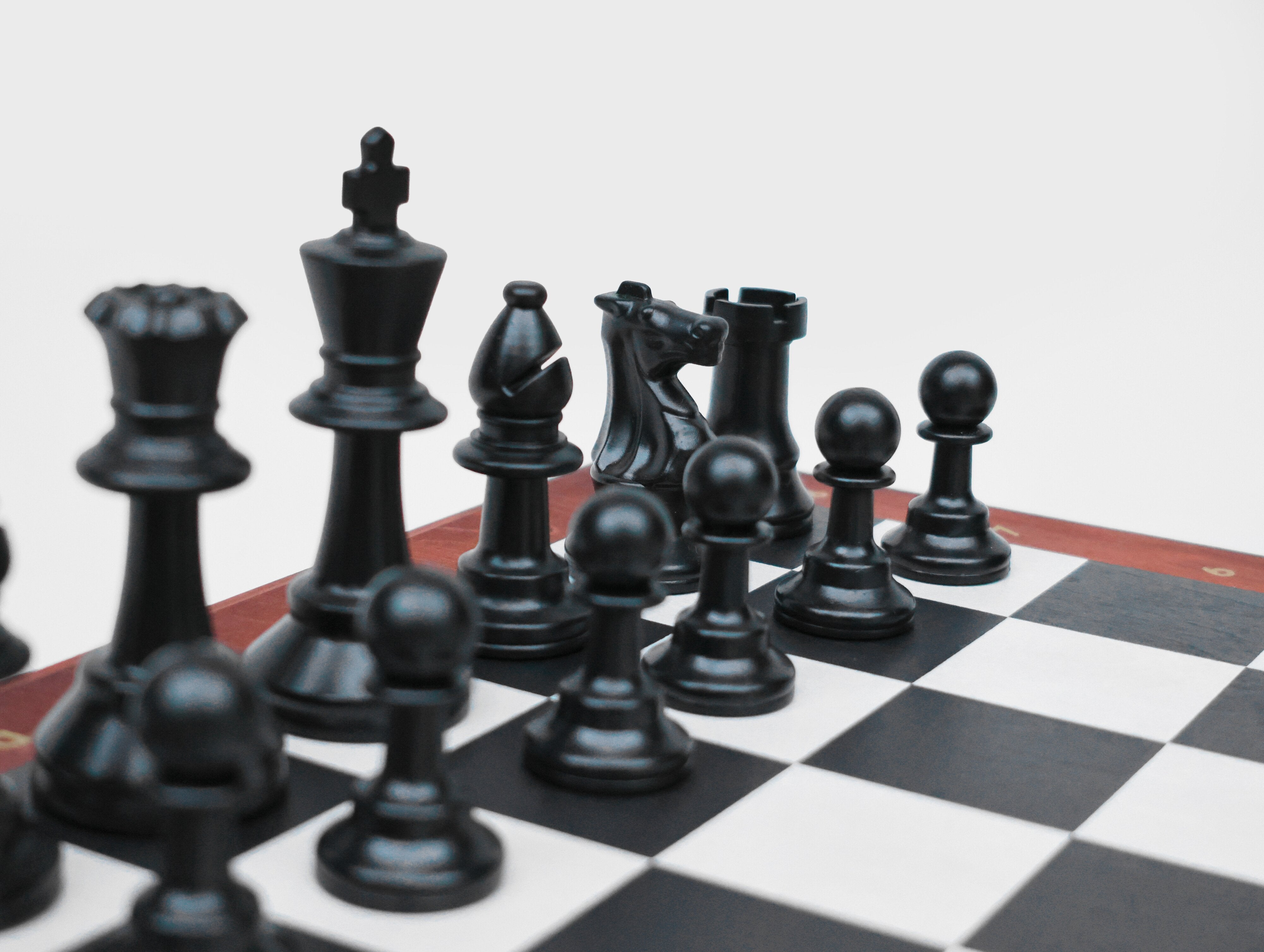 Luckies Iron & Glory Chess Deluxe