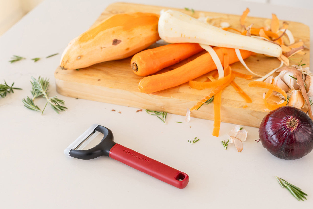 KitchenAid Y Peeler 17.5cm (Empire Red)