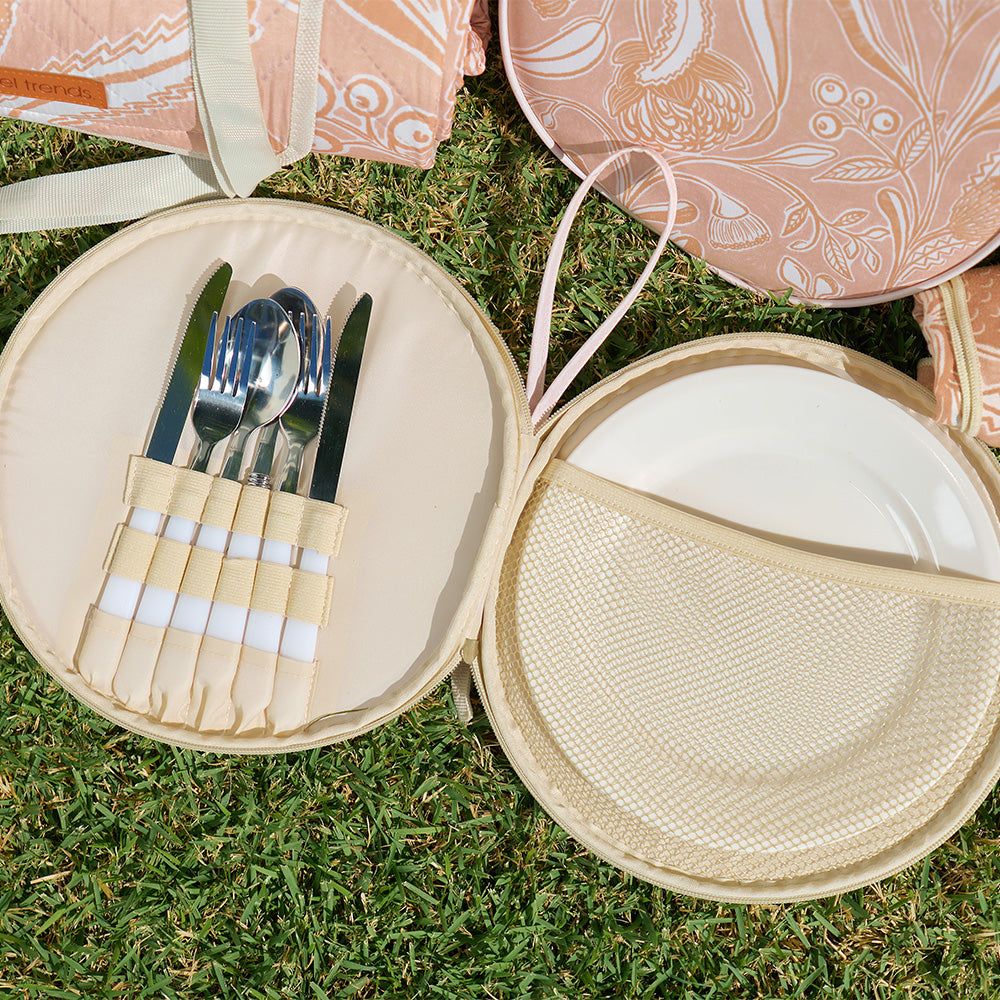 Annabel Trends Picnic Round Plate Set Trailing Natives Tan