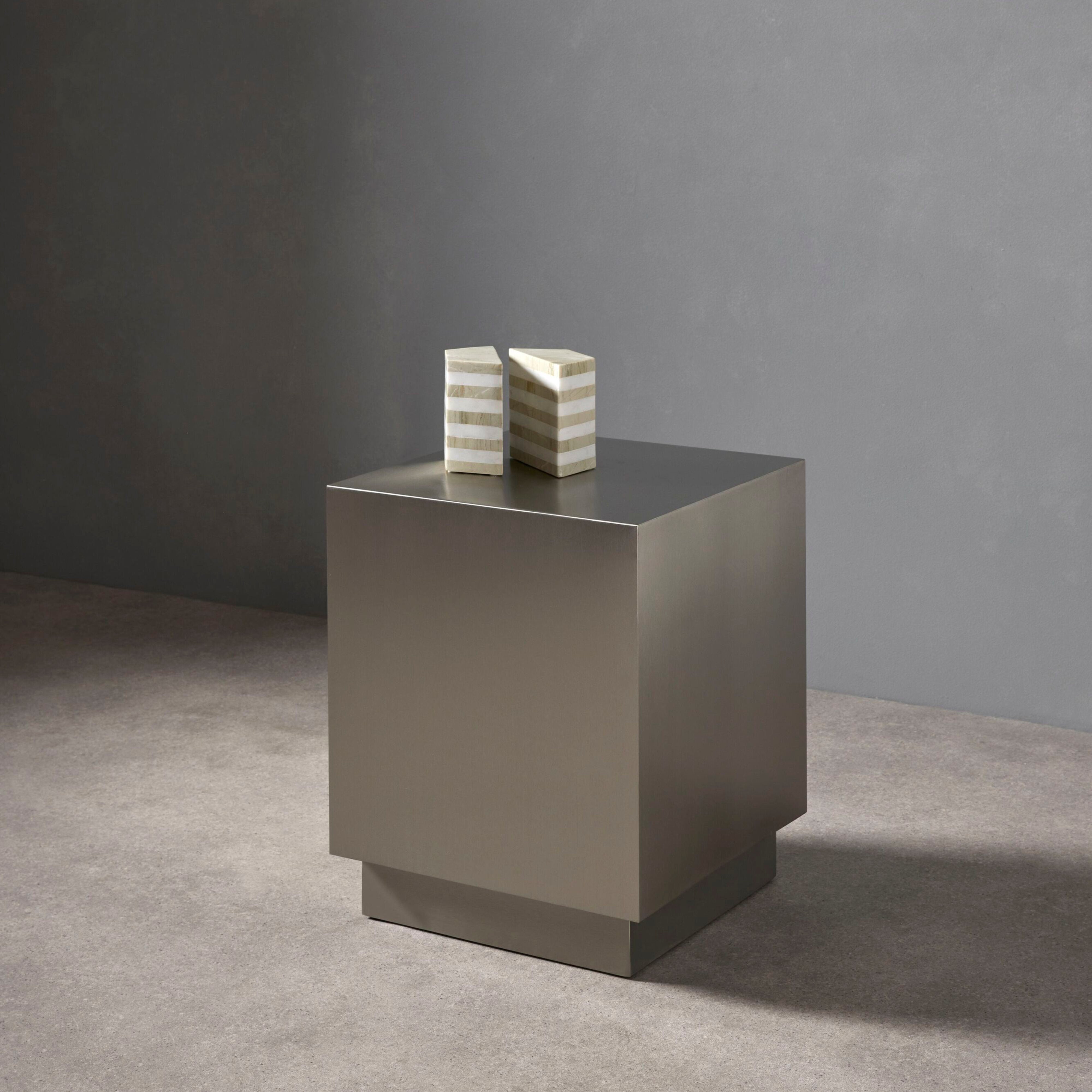 Grand Designs Astra Katni Marble Bookend Set