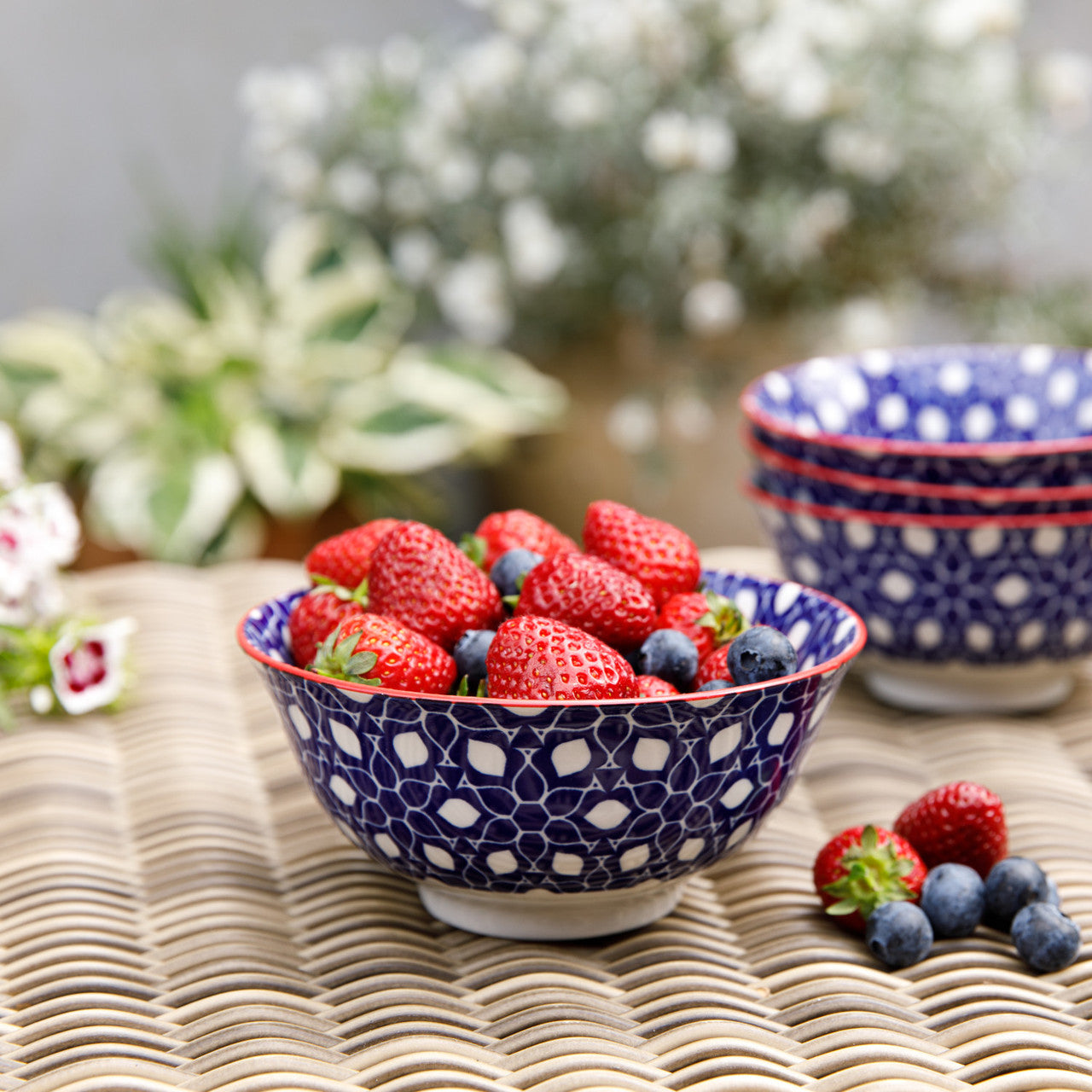 Mikasa Glazed Stoneware Bowl 15.5cm (Blue Floral)