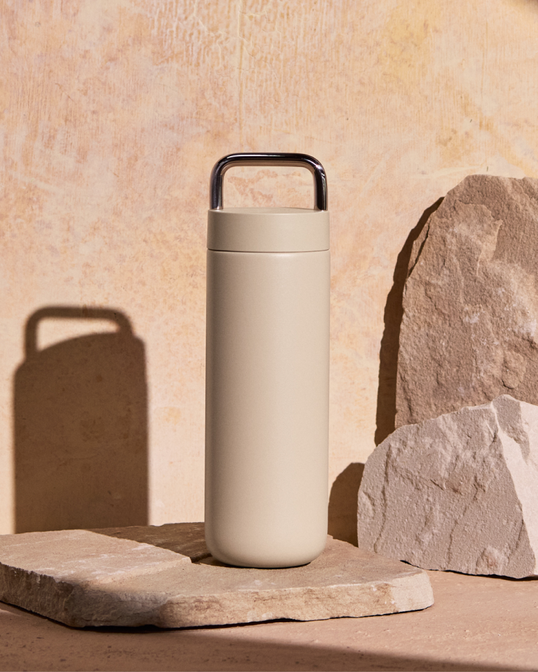 Fellow Carter Carry Water Bottle - 591ml (Sand Dune)