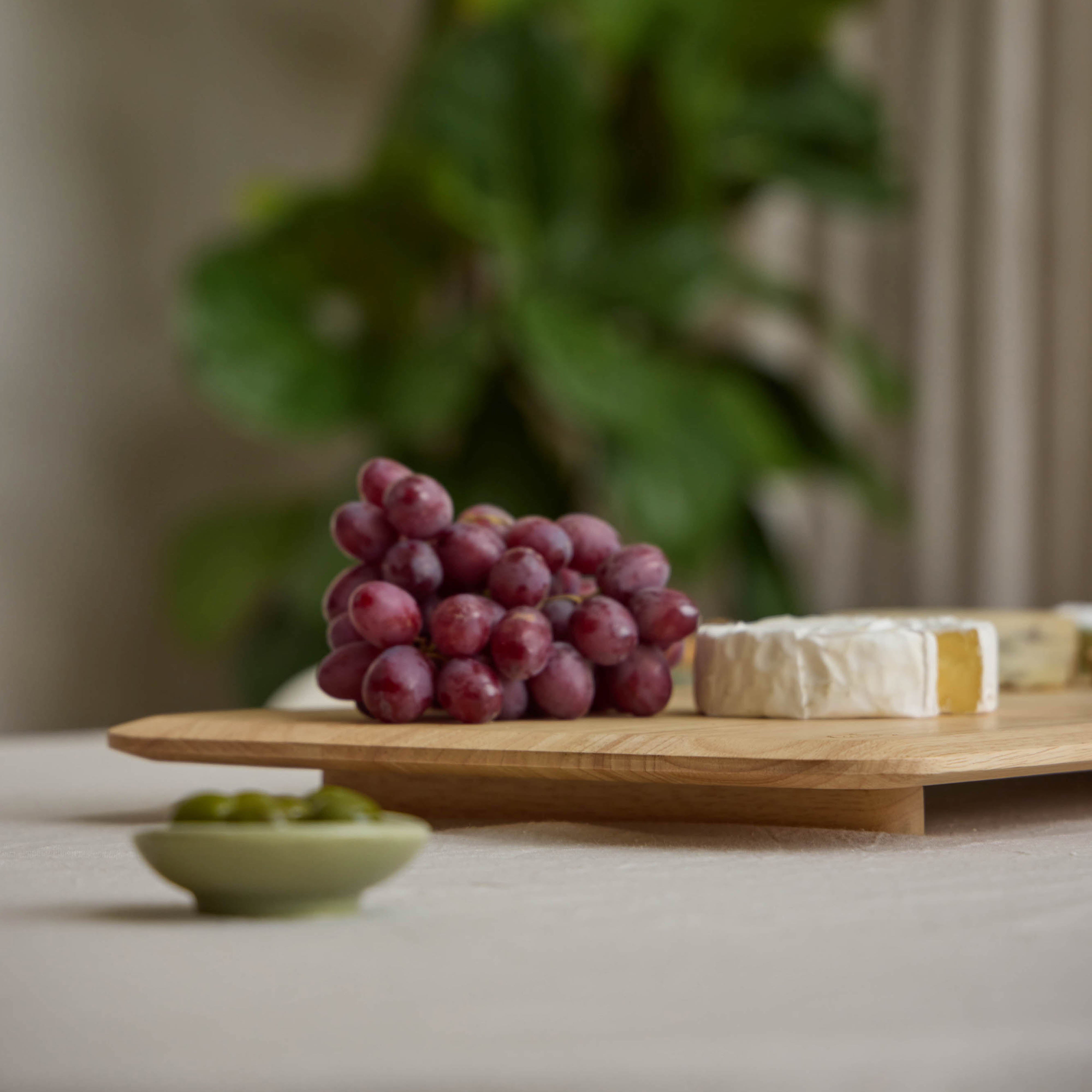Davis & Waddell Harvest Raised Rectangle Grazing Board Natural