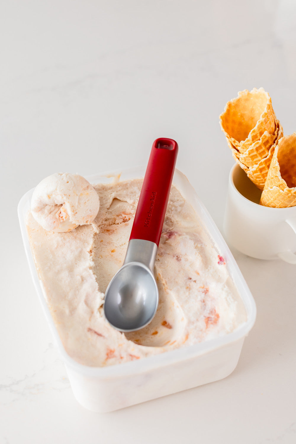 KitchenAid Ice Cream Scoop 21cm (Empire Red)