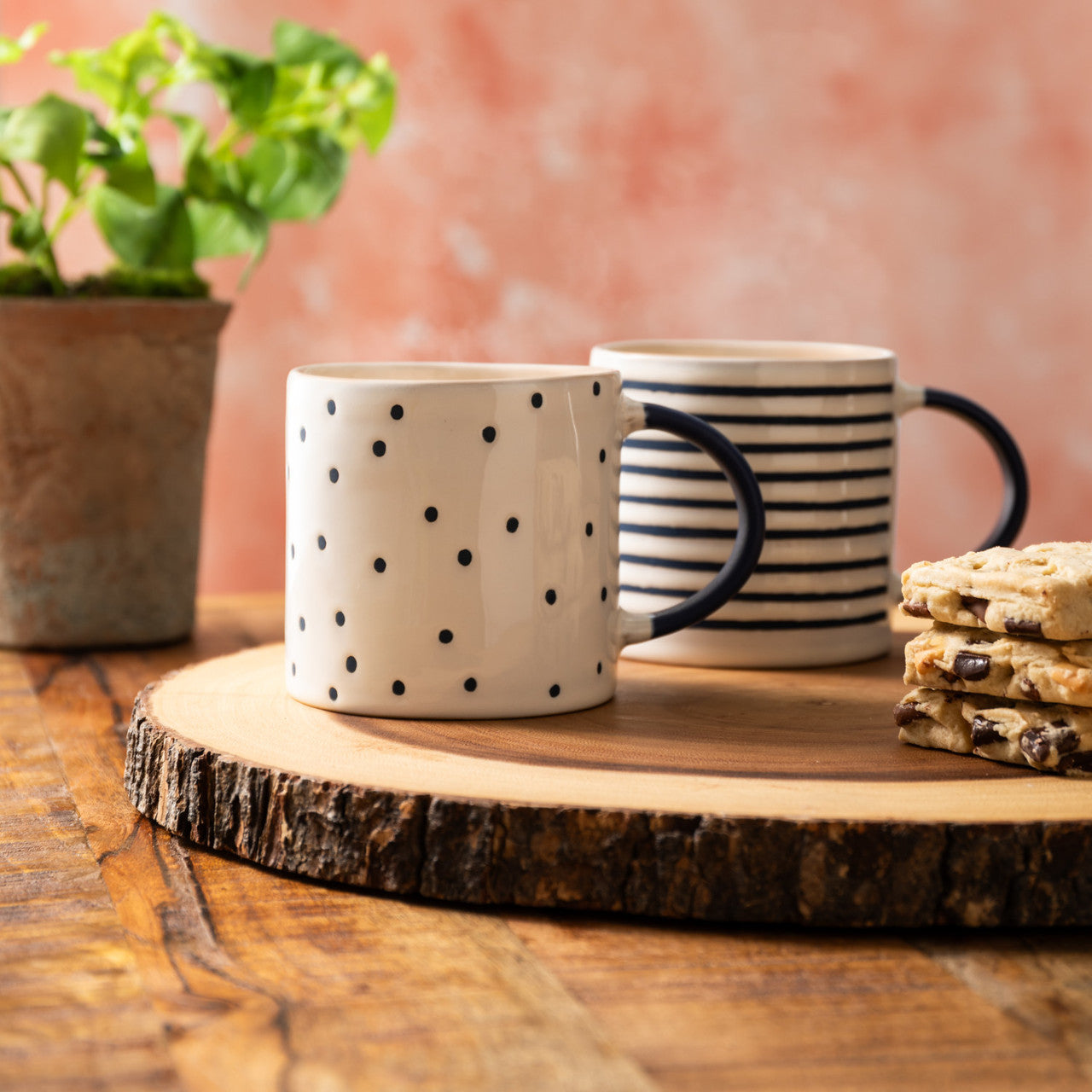 Mikasa Stoneware Mug 390ml (Spot)