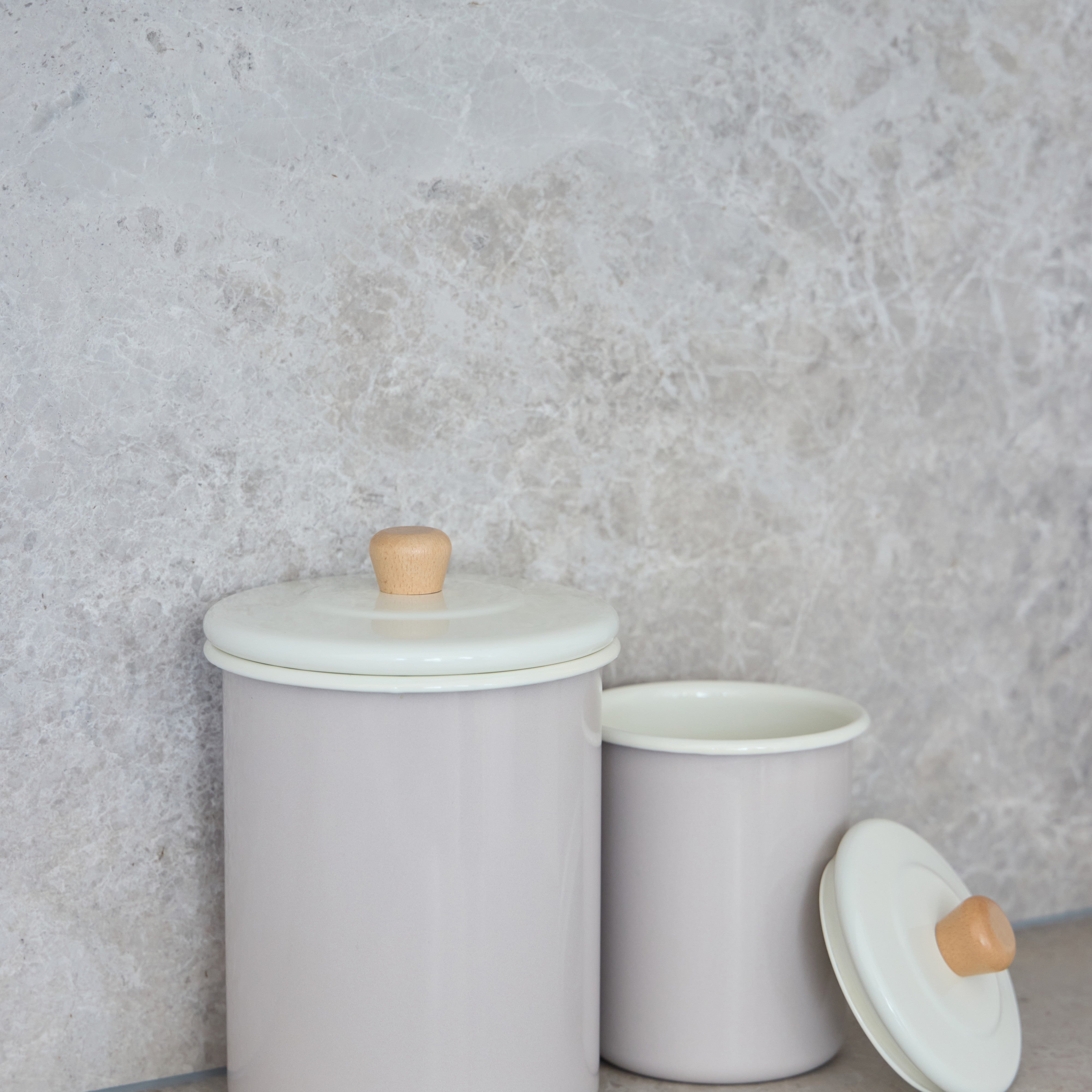 Davis & Waddell Daylesford Enamel Canister 1.7L Cream