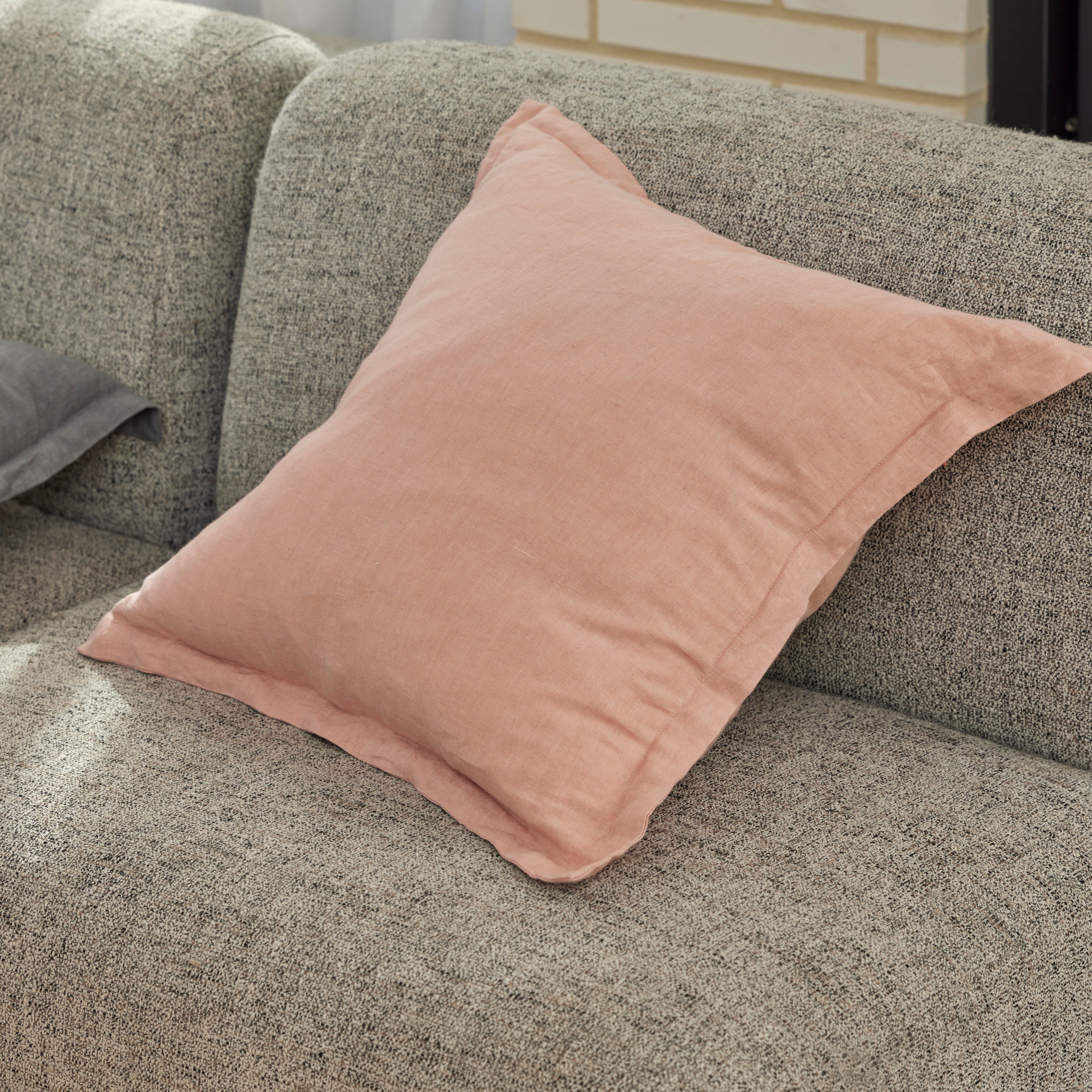Amalfi Cove Linen Cushion Pink