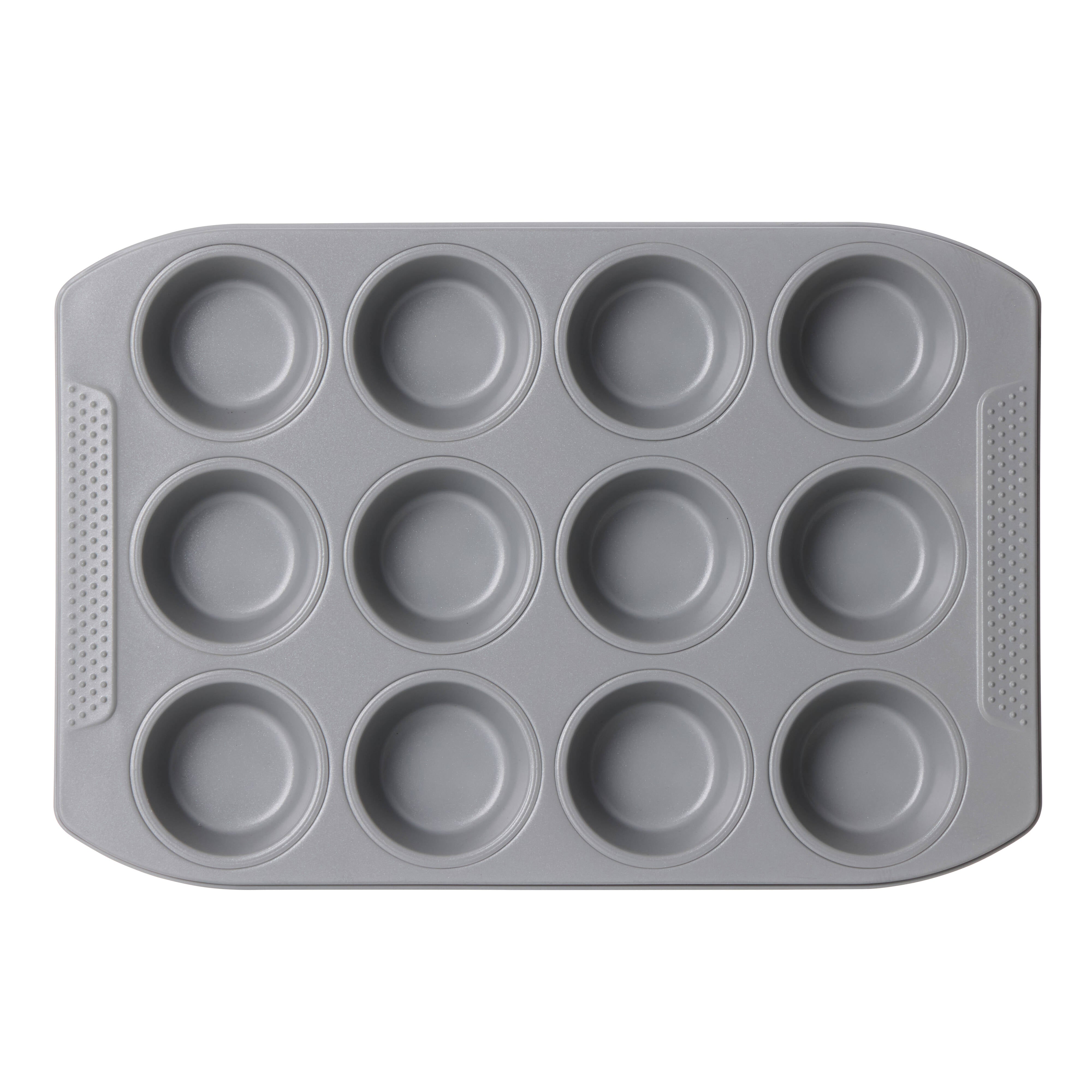 Davis & Waddell 12 Cup Muffin Pan Cream