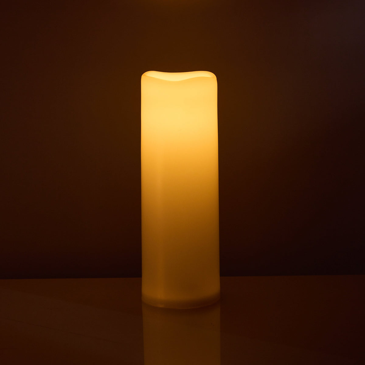 Rogue Elaris Solar Candle 10x10x30cm White