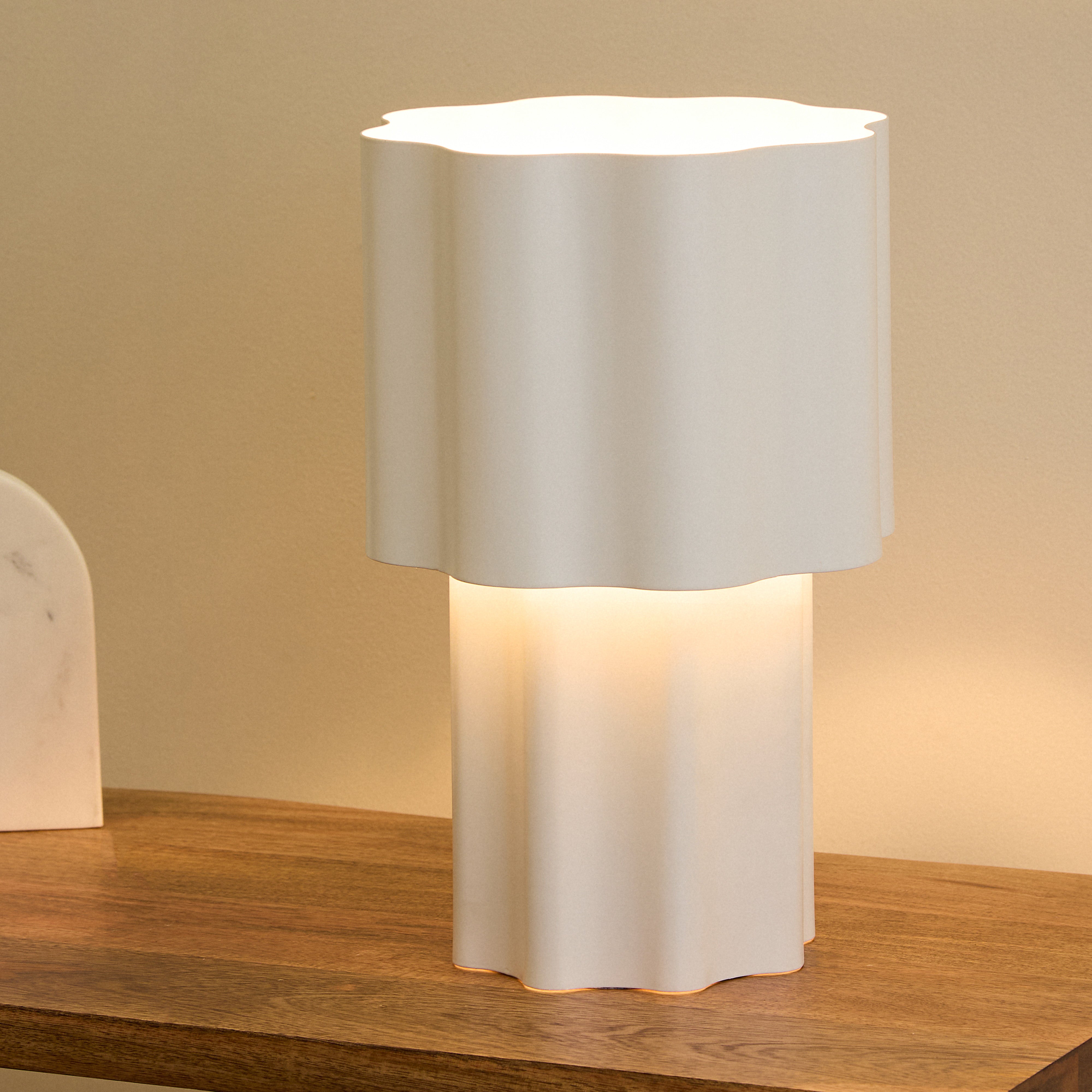 Amalfi Ronnie Table Lamp White