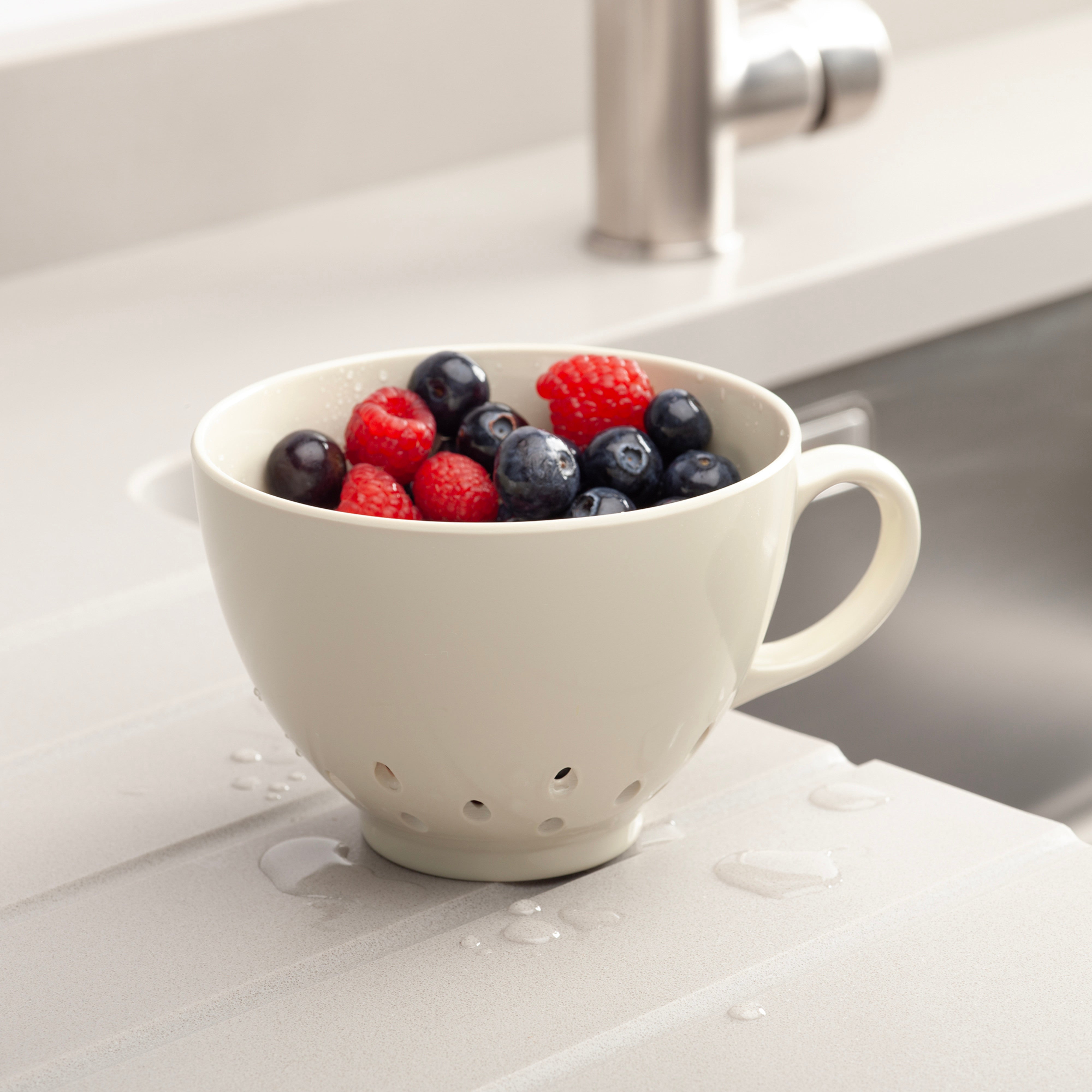 Zeal Keep It Handy Berry Colander Cream