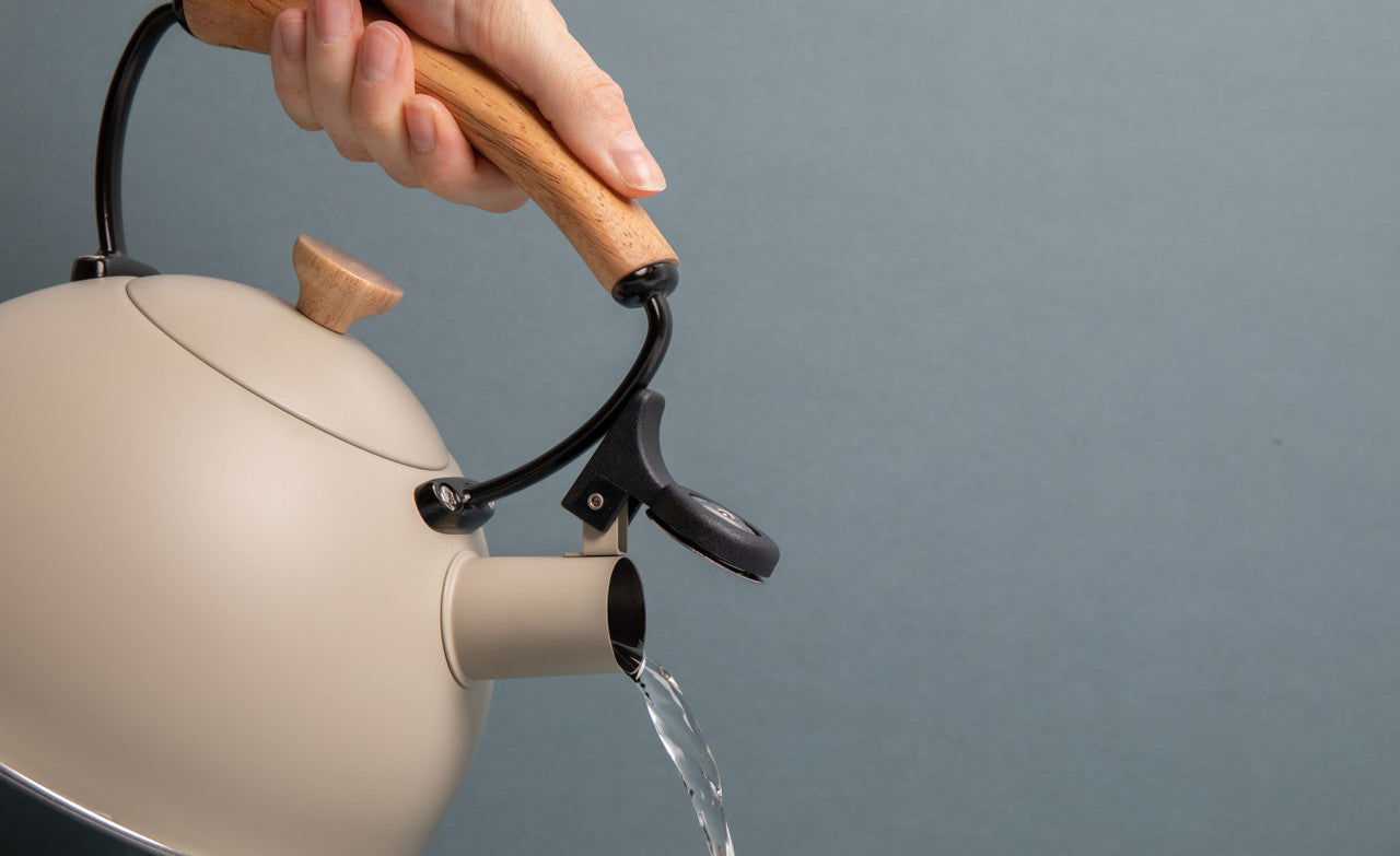 La Cafetière Whistling Kettle 1.6L (Latte)